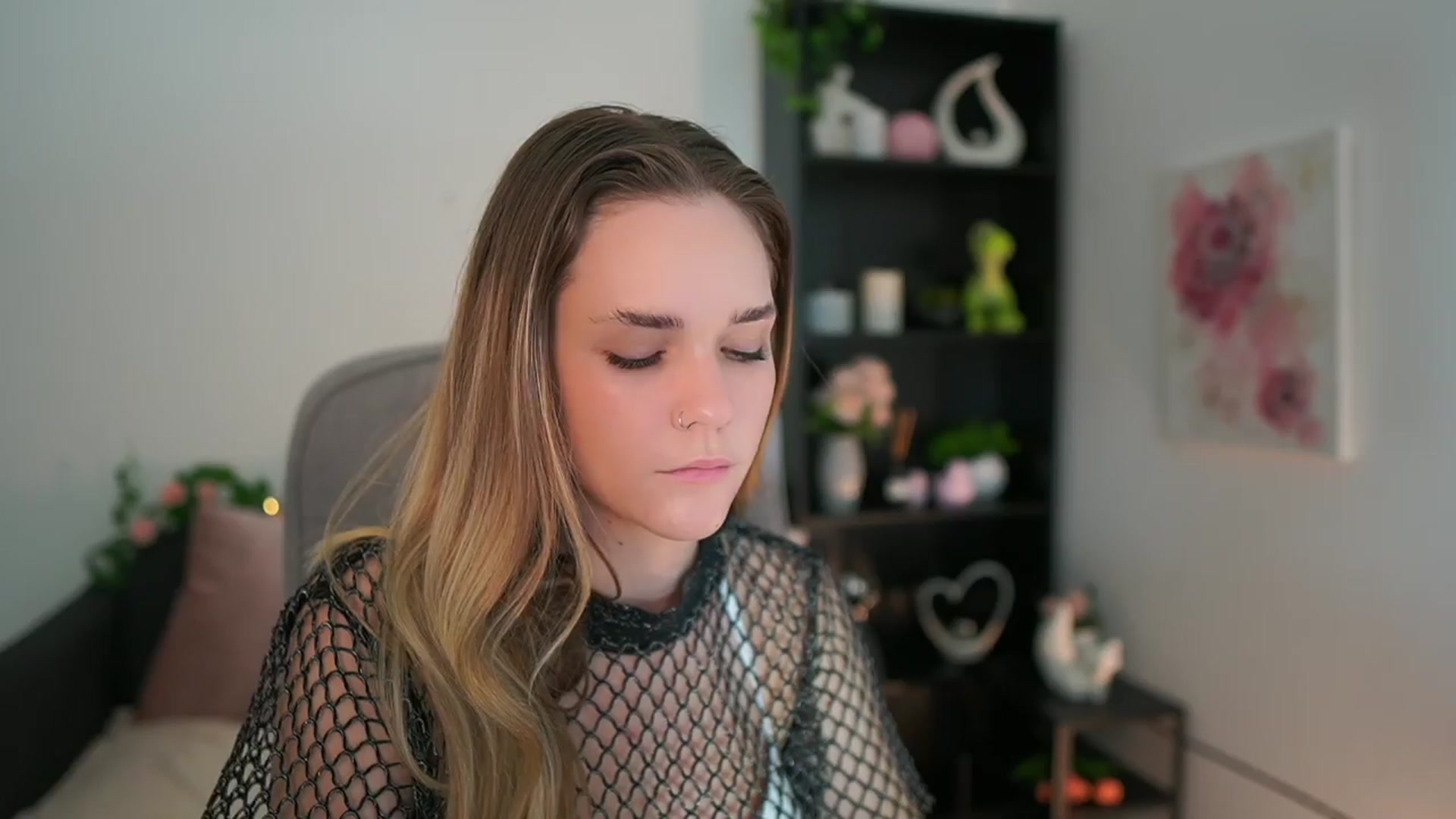 Gallery image thumbnail from Skyla_Novea_'s myfreecams stream on, 03/23/2024, 19:15 image 15 of 20
