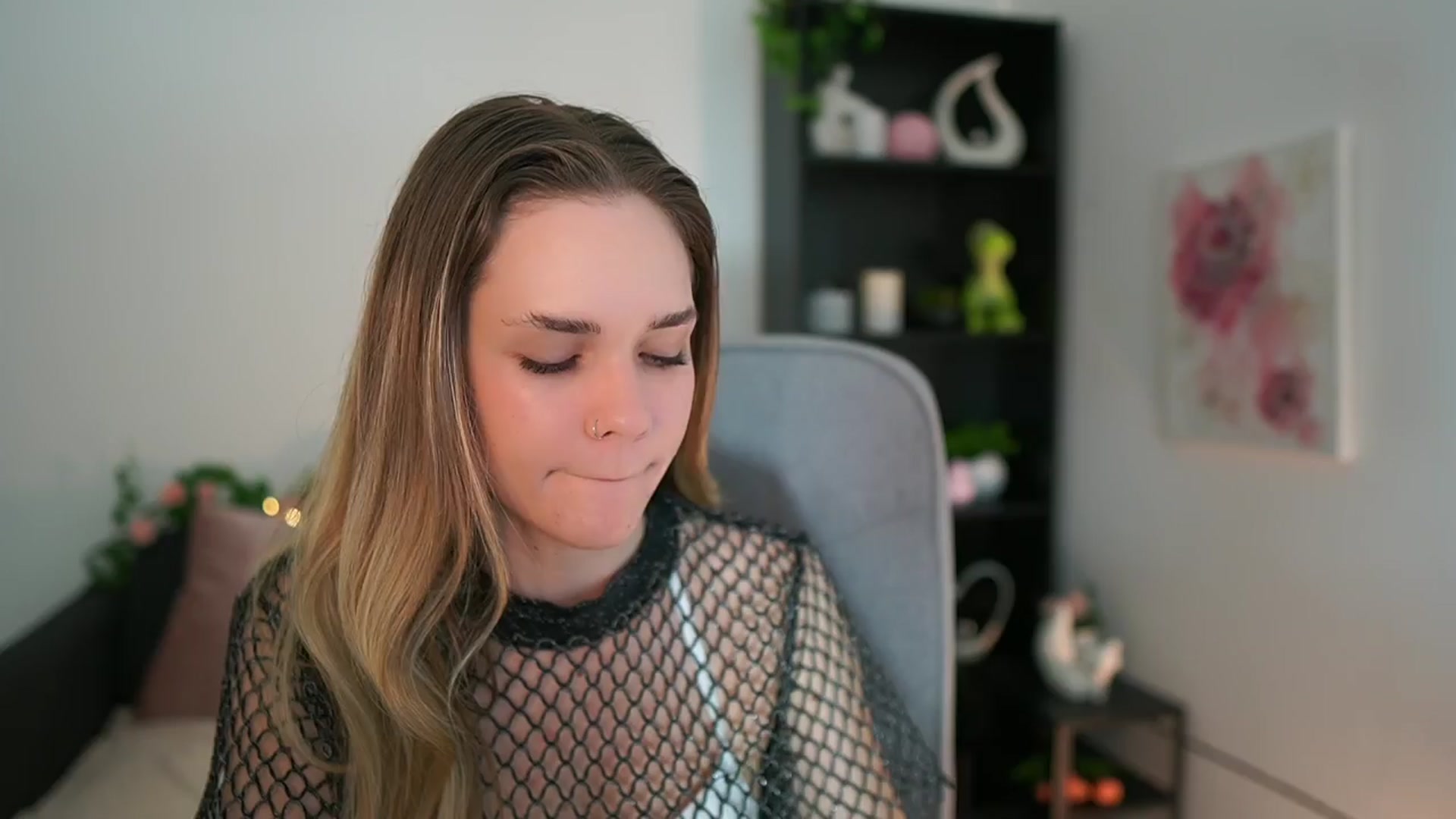 Gallery image thumbnail from Skyla_Novea_'s myfreecams stream on, 03/23/2024, 19:15 image 14 of 20
