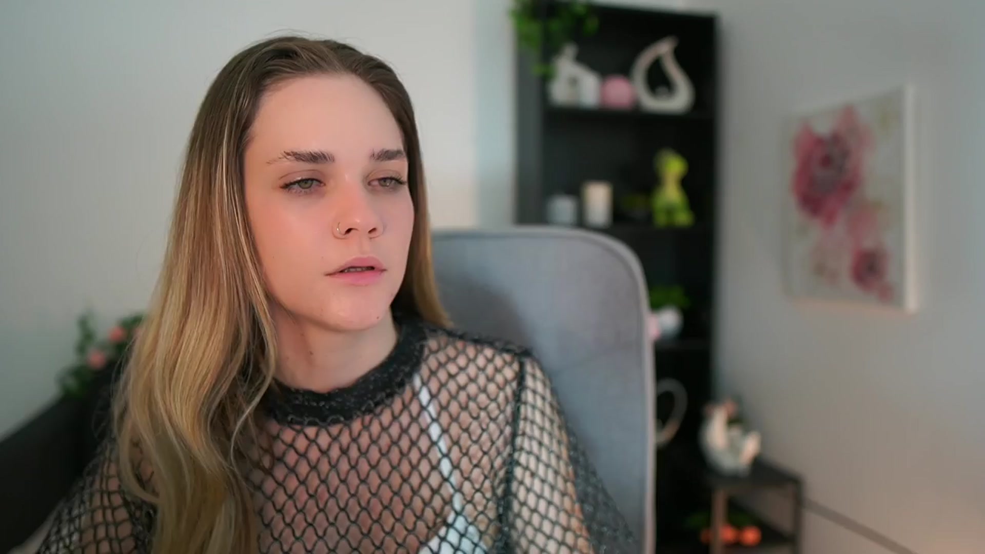 Gallery image thumbnail from Skyla_Novea_'s myfreecams stream on, 03/23/2024, 19:15 image 13 of 20