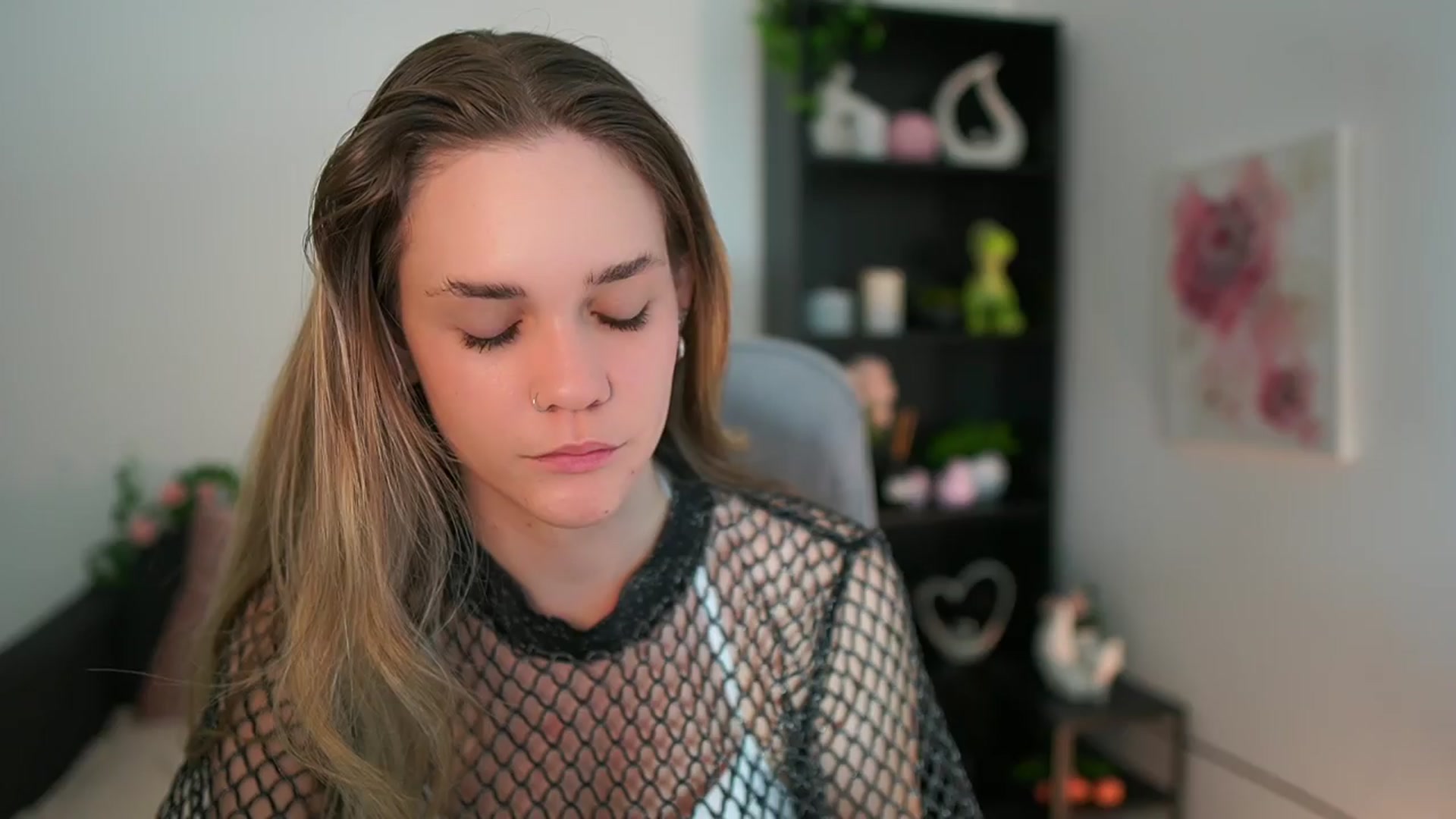 Gallery image thumbnail from Skyla_Novea_'s myfreecams stream on, 03/23/2024, 19:15 image 7 of 20