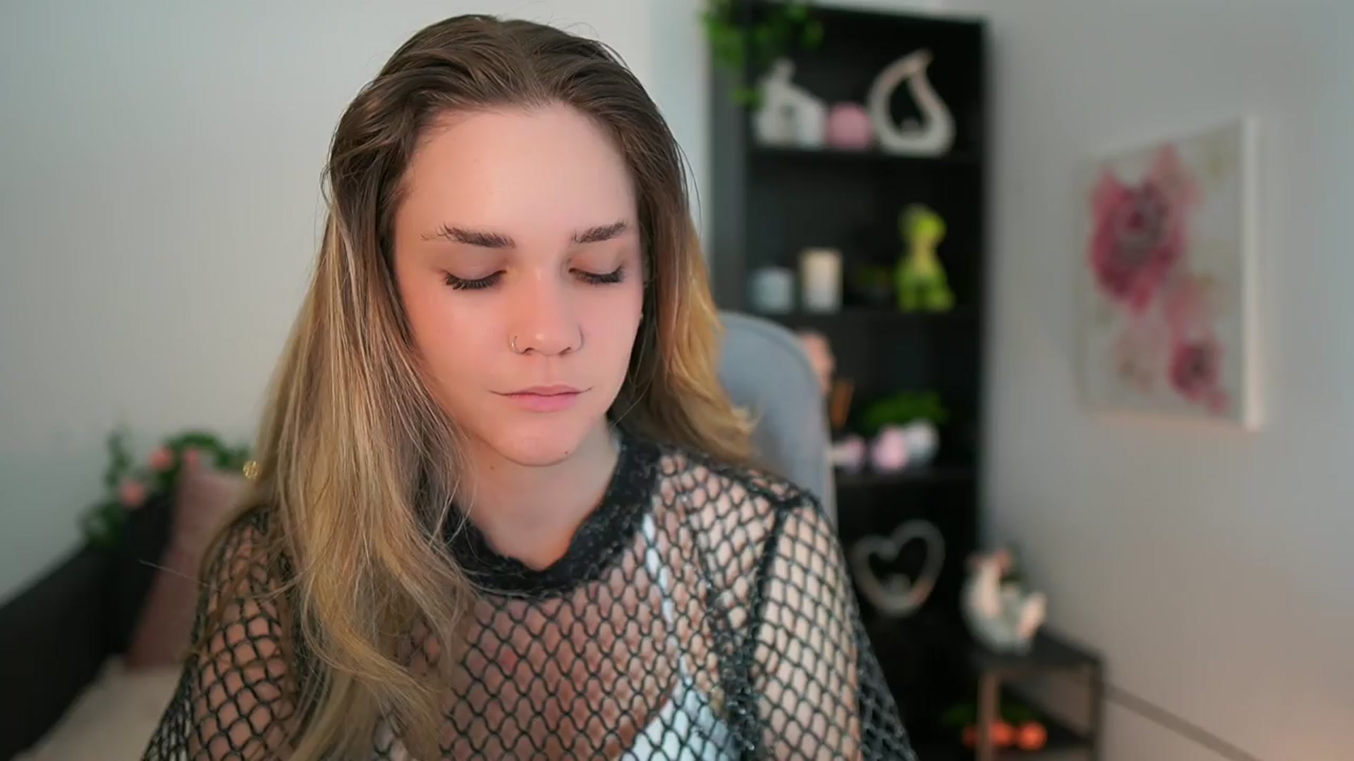 Gallery image thumbnail from Skyla_Novea_'s myfreecams stream on, 03/23/2024, 19:15 image 6 of 20