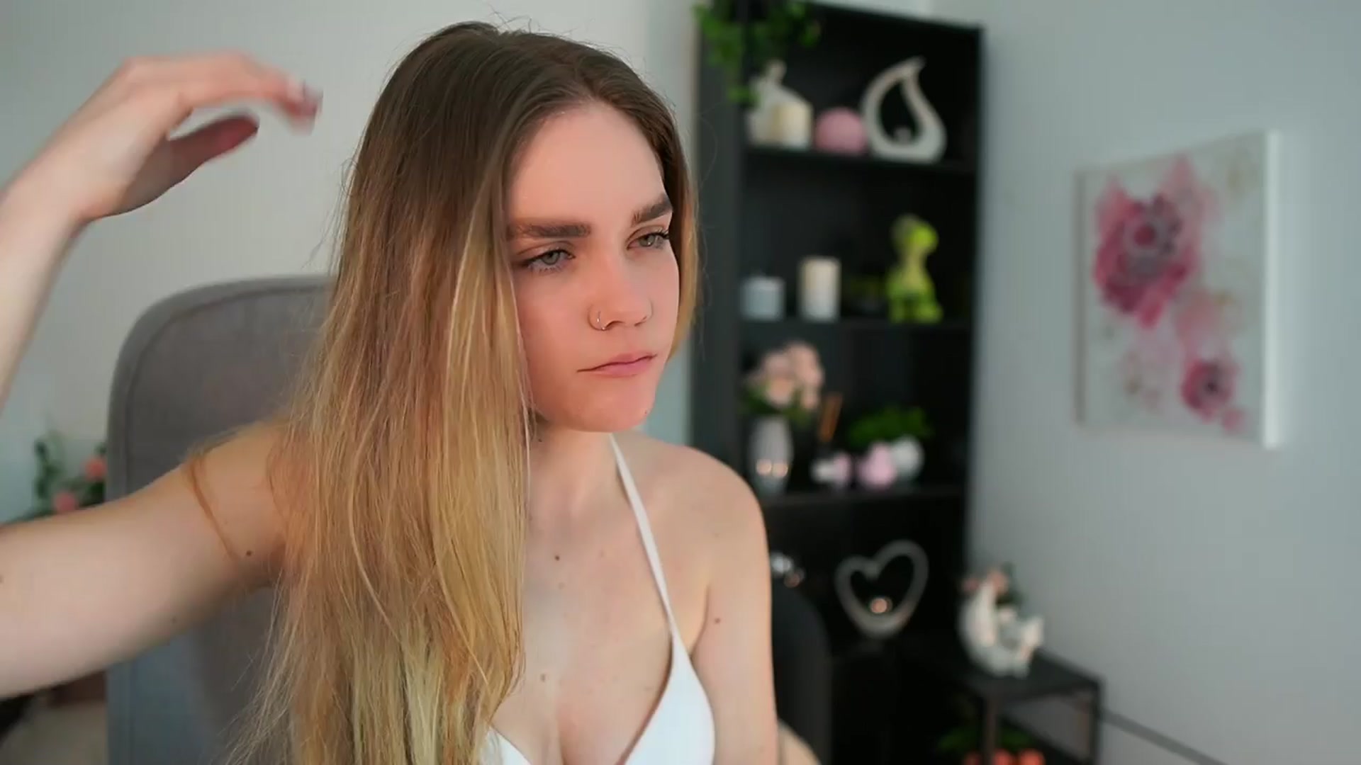 Gallery image thumbnail from Skyla_Novea_'s myfreecams stream on, 03/24/2024, 10:41 image 19 of 20