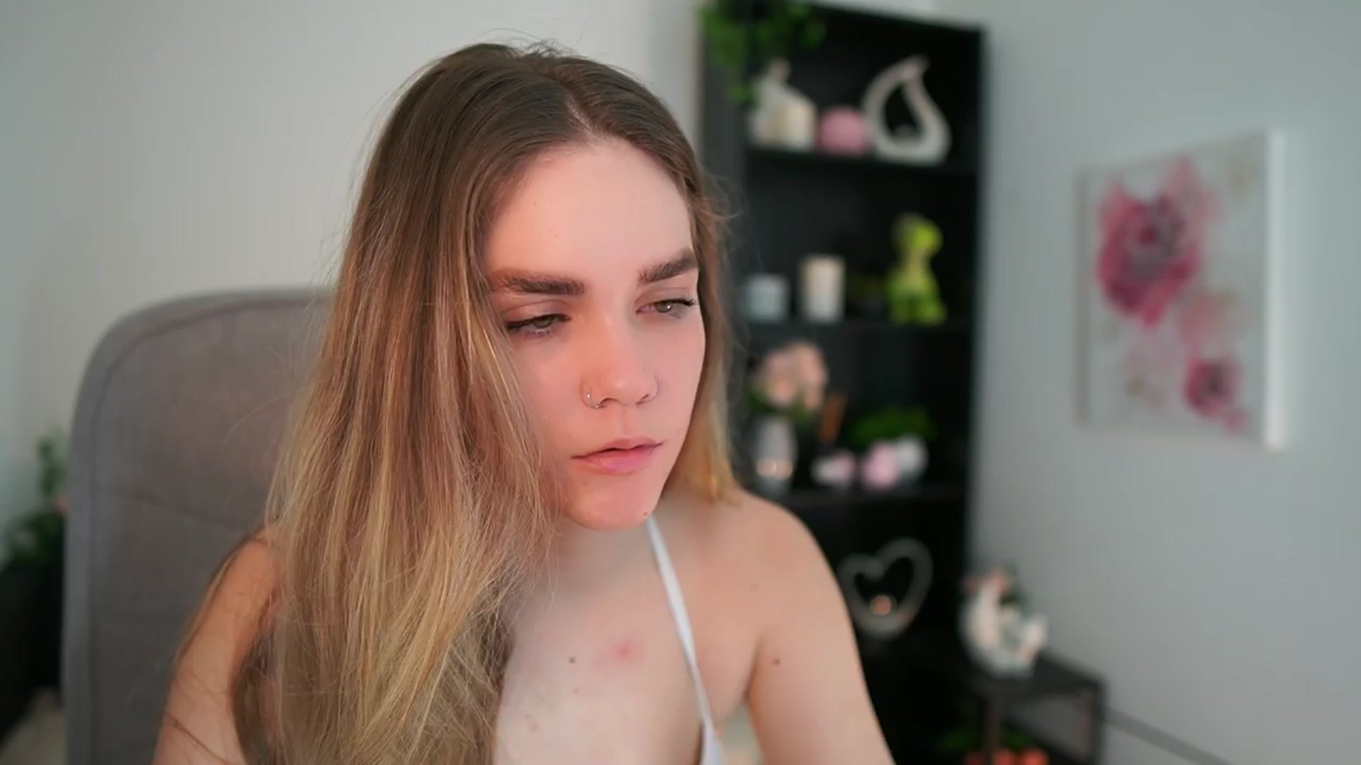 Gallery image thumbnail from Skyla_Novea_'s myfreecams stream on, 03/24/2024, 13:42 image 14 of 20
