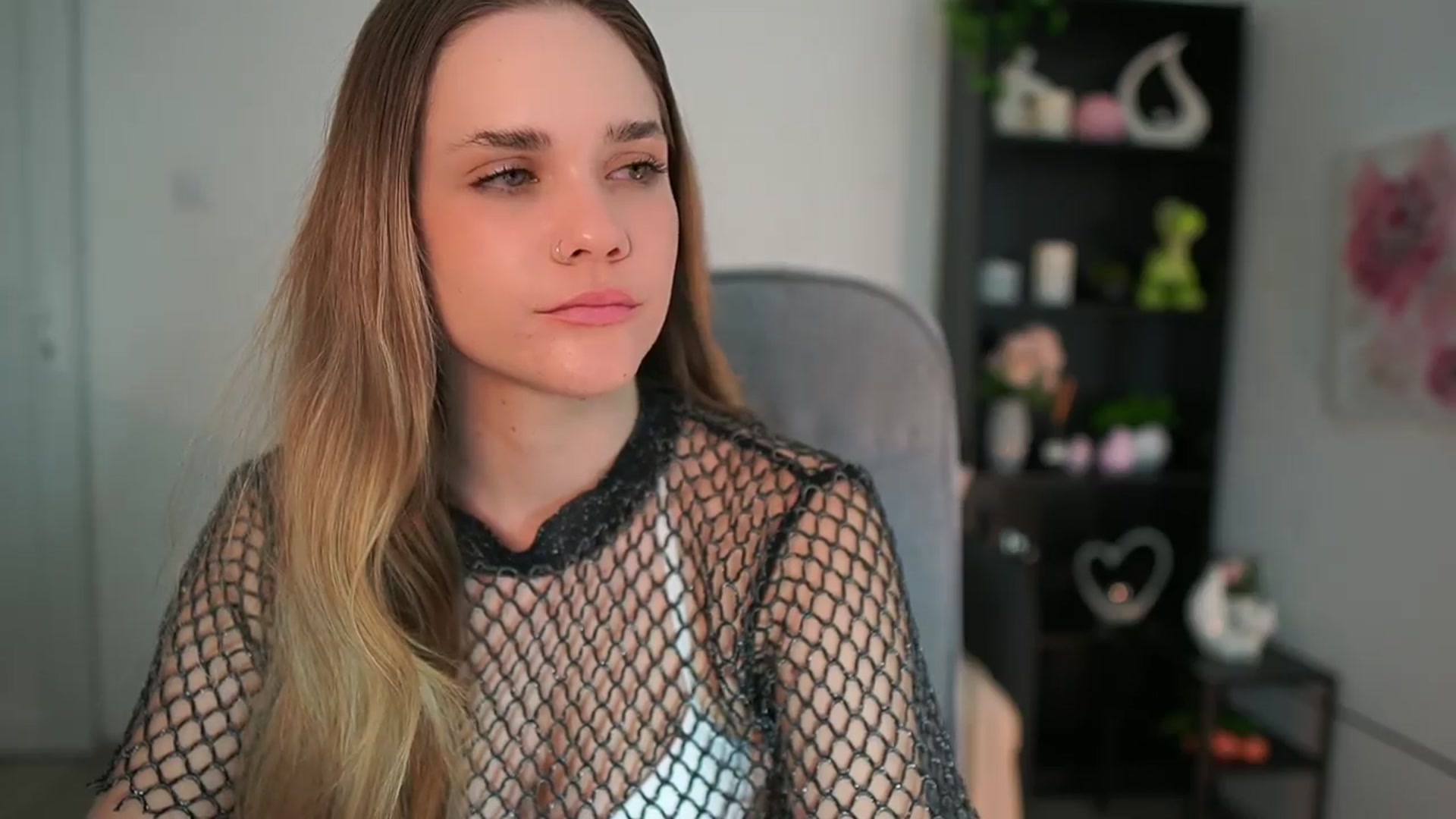 Gallery image thumbnail from Skyla_Novea_'s myfreecams stream on, 03/26/2024, 15:20 image 9 of 20
