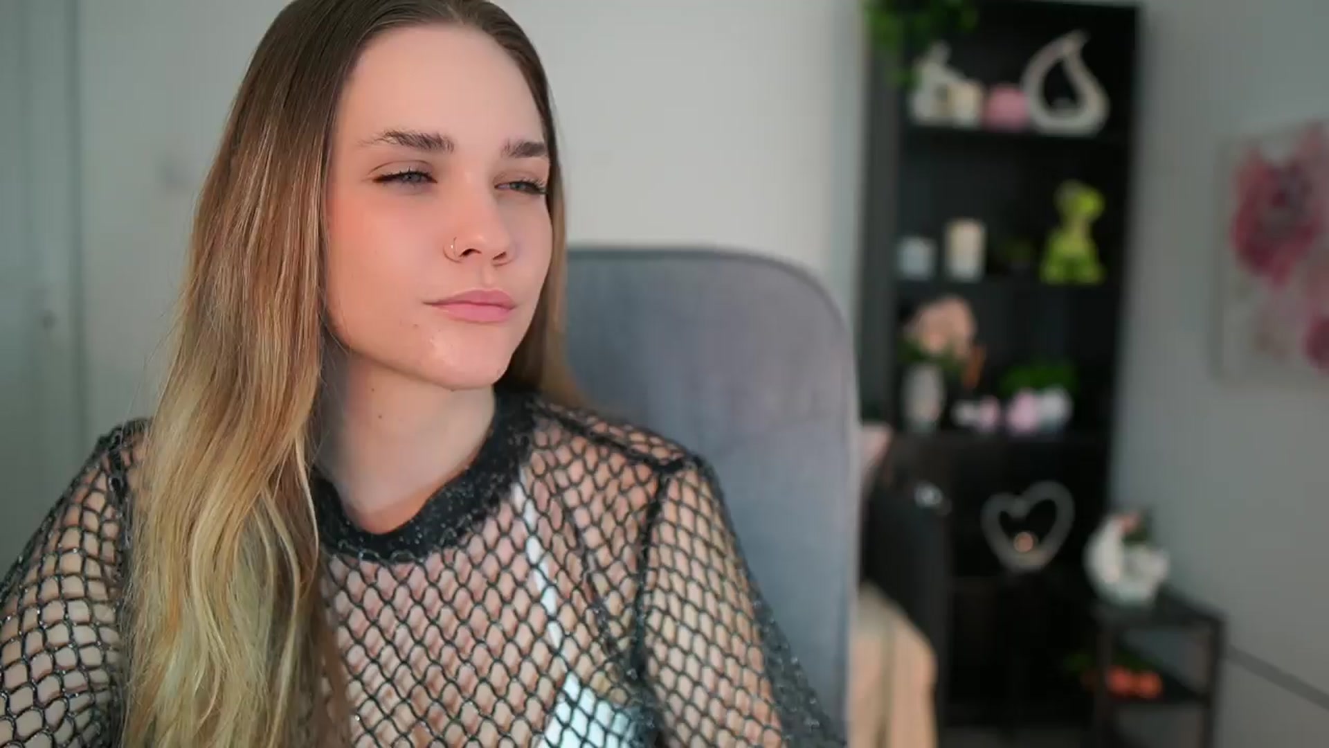 Gallery image thumbnail from Skyla_Novea_'s myfreecams stream on, 03/26/2024, 15:20 image 19 of 20