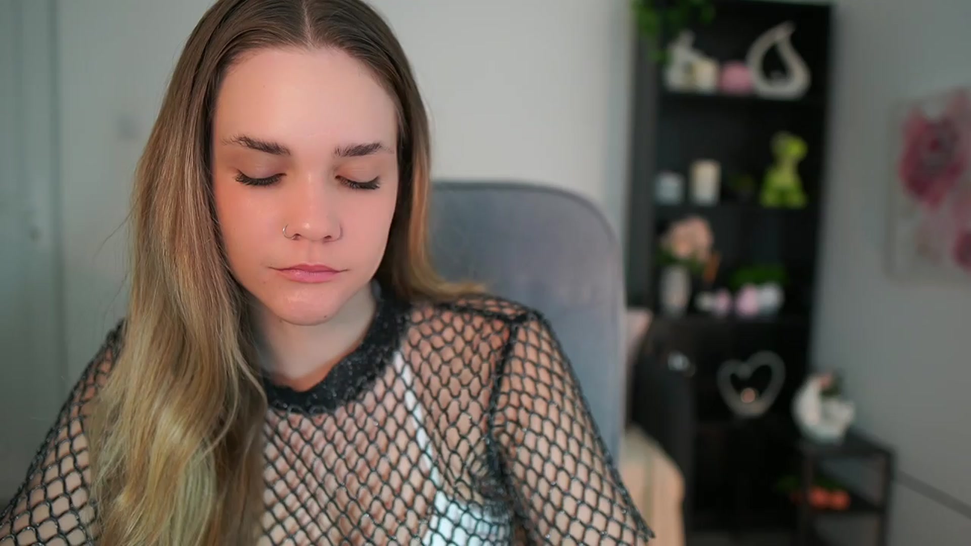 Gallery image thumbnail from Skyla_Novea_'s myfreecams stream on, 03/26/2024, 15:20 image 18 of 20