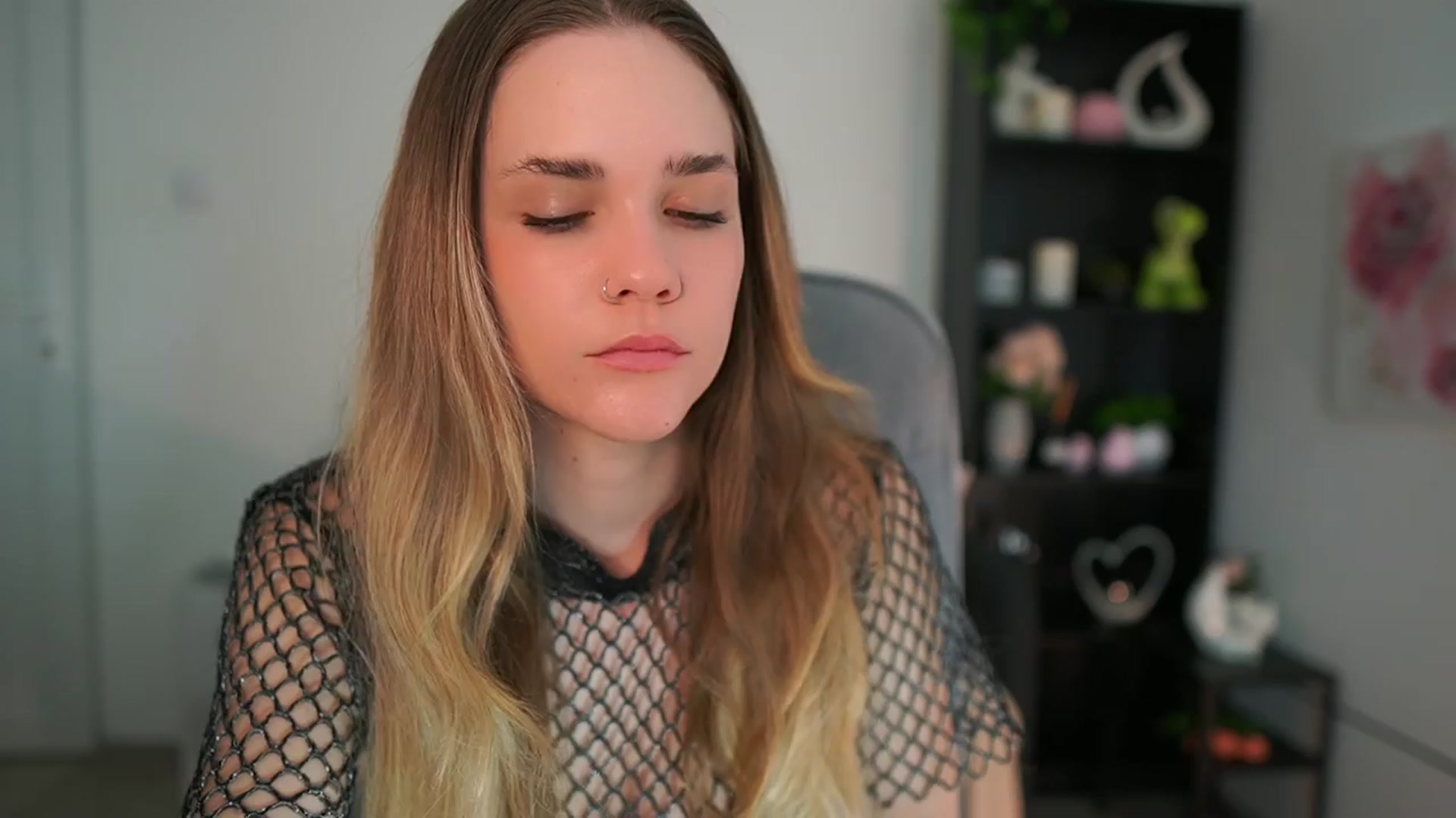 Gallery image thumbnail from Skyla_Novea_'s myfreecams stream on, 03/26/2024, 15:20 image 8 of 20