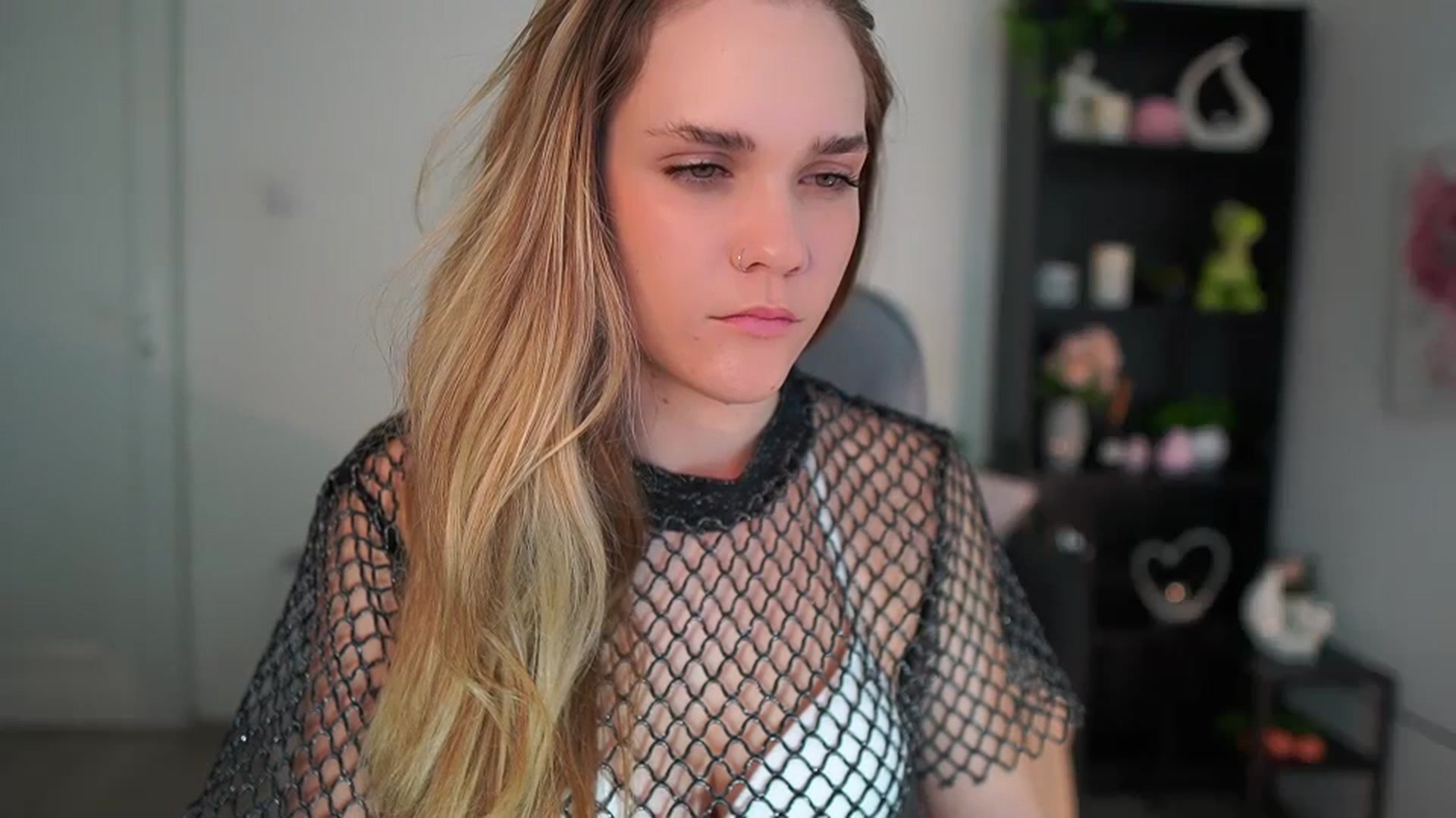 Gallery image thumbnail from Skyla_Novea_'s myfreecams stream on, 03/26/2024, 18:51 image 7 of 20