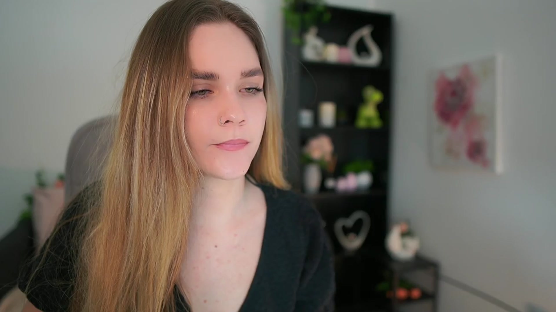 Gallery image thumbnail from Skyla_Novea_'s myfreecams stream on, 04/02/2024, 18:32 image 5 of 20