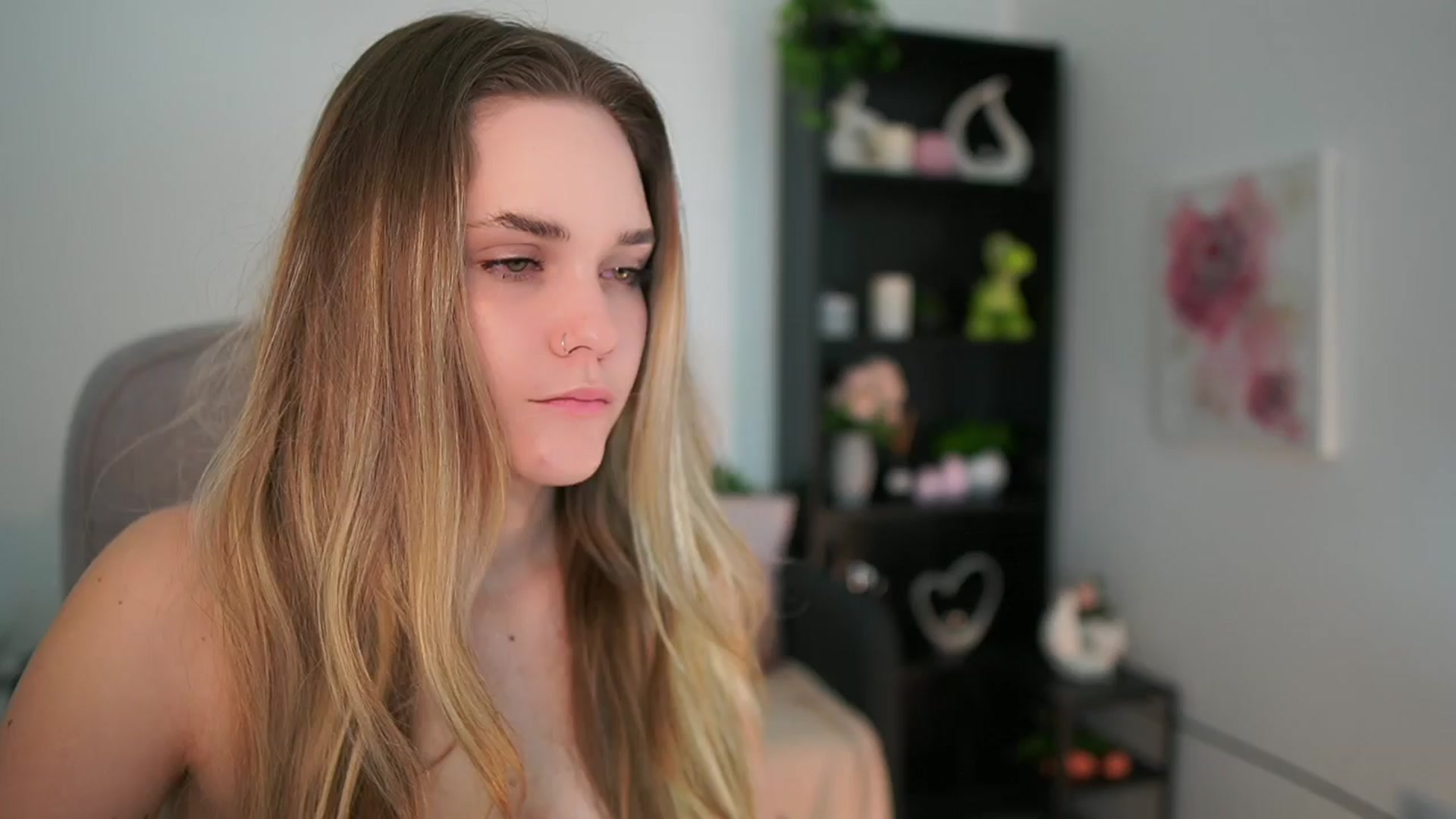 Gallery image thumbnail from Skyla_Novea_'s myfreecams stream on, 04/03/2024, 15:14 image 2 of 20