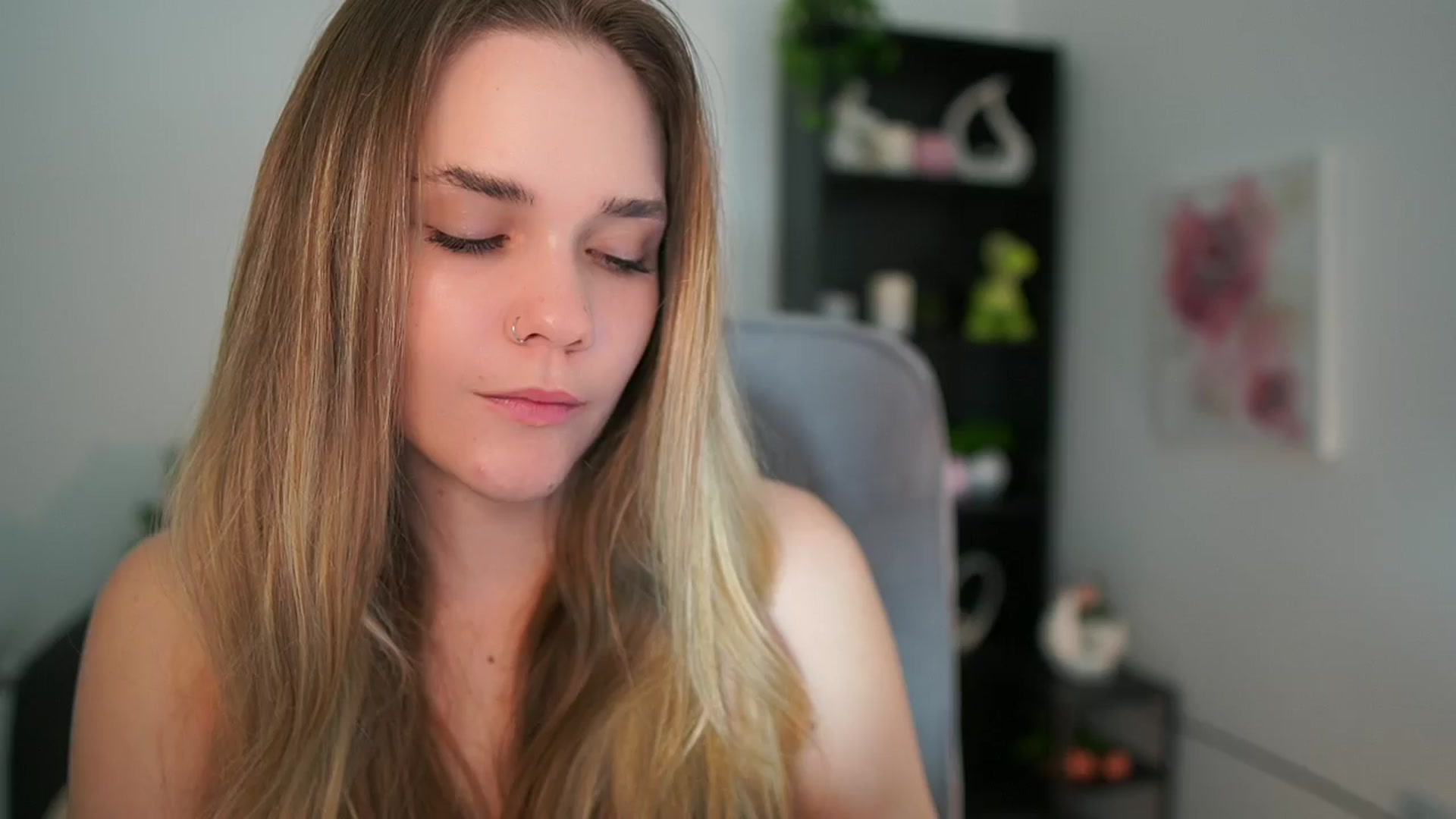 Gallery image thumbnail from Skyla_Novea_'s myfreecams stream on, 04/03/2024, 15:14 image 18 of 20