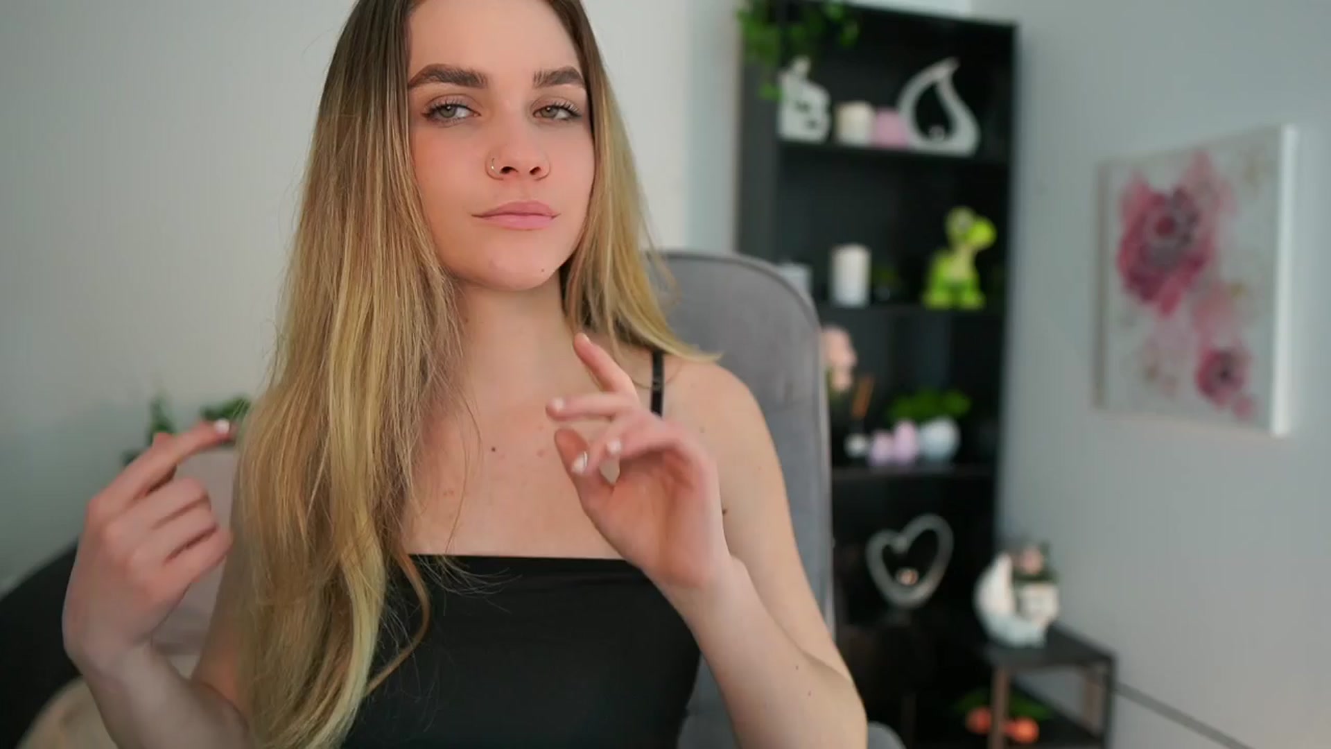 Gallery image thumbnail from Skyla_Novea_'s myfreecams stream on, 04/04/2024, 19:51 image 15 of 20