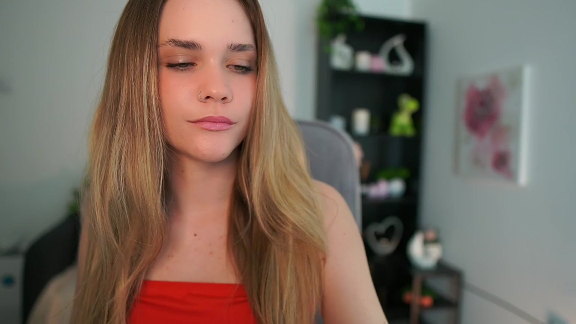 Gallery image thumbnail from Skyla_Novea_'s myfreecams stream on, 04/07/2024, 17:23 image 1 of 20