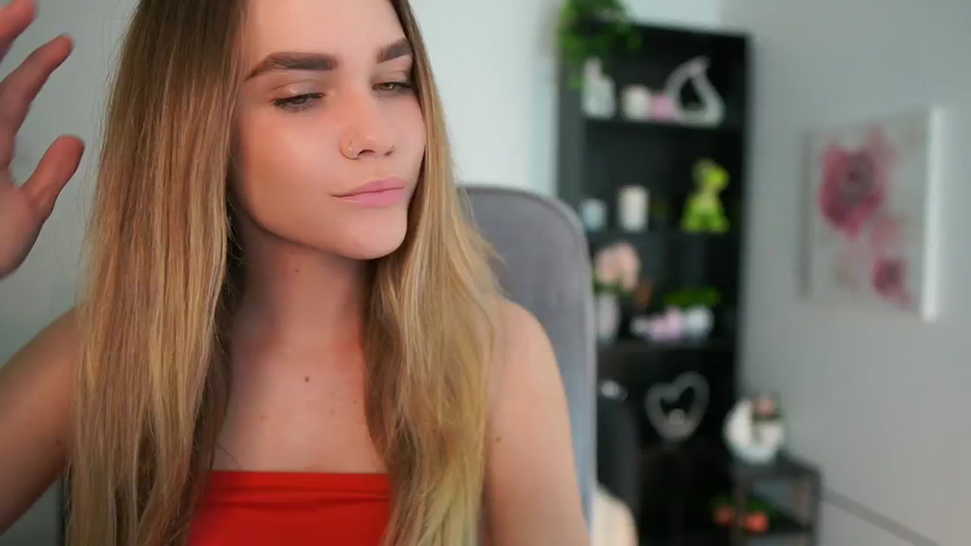 Gallery image thumbnail from Skyla_Novea_'s myfreecams stream on, 04/16/2024, 15:21 image 2 of 20