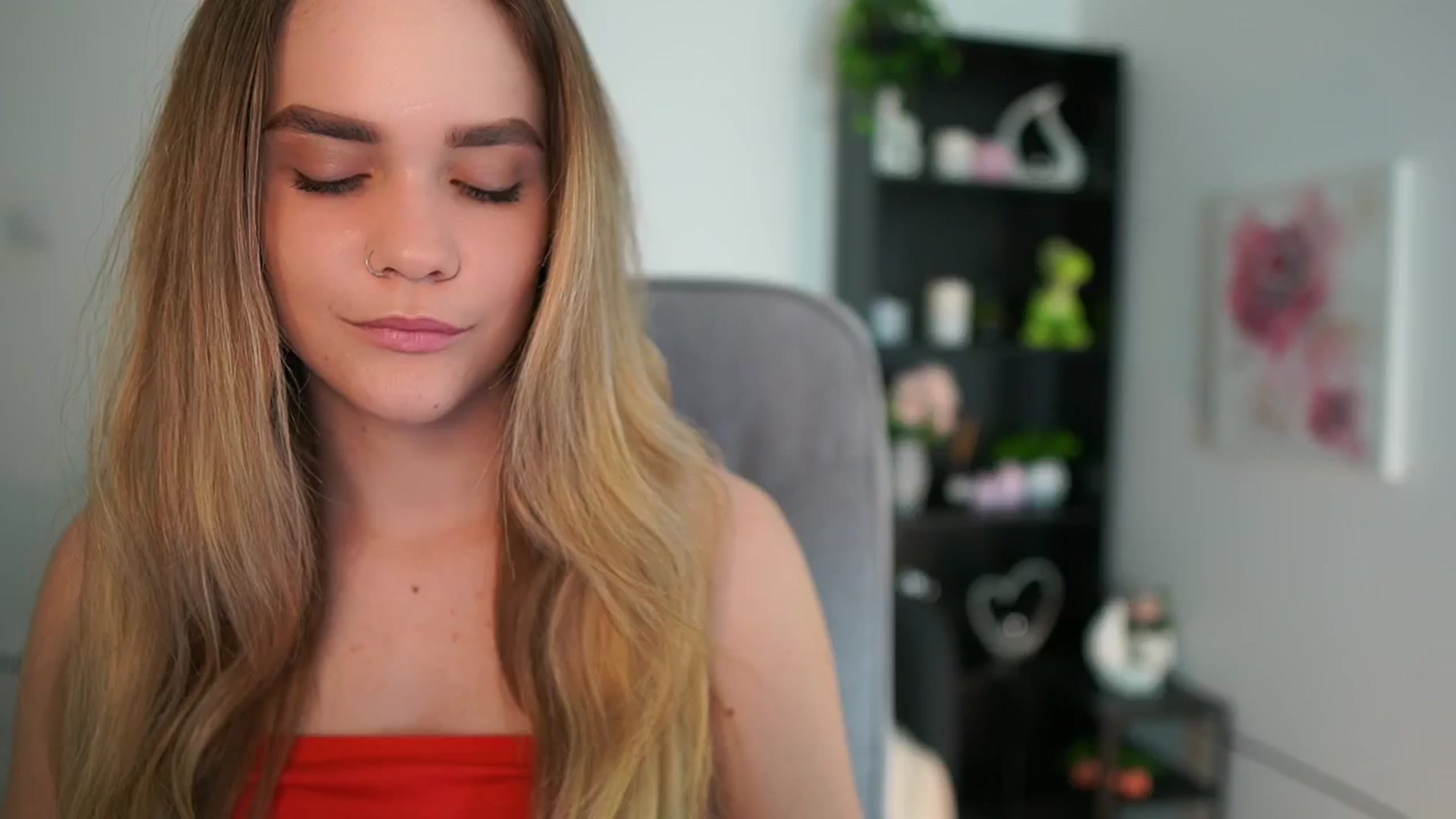 Gallery image thumbnail from Skyla_Novea_'s myfreecams stream on, 04/16/2024, 15:21 image 1 of 20