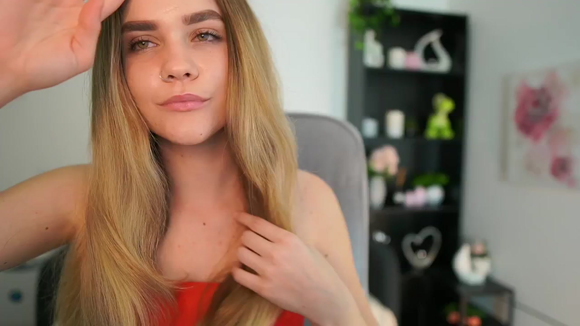 Gallery image thumbnail from Skyla_Novea_'s myfreecams stream on, 04/16/2024, 17:29 image 1 of 20