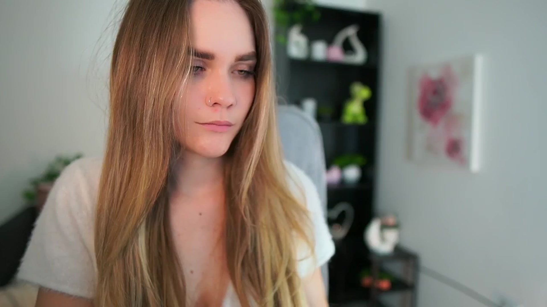 Gallery image thumbnail from Skyla_Novea_'s myfreecams stream on, 04/21/2024, 20:01 image 20 of 20