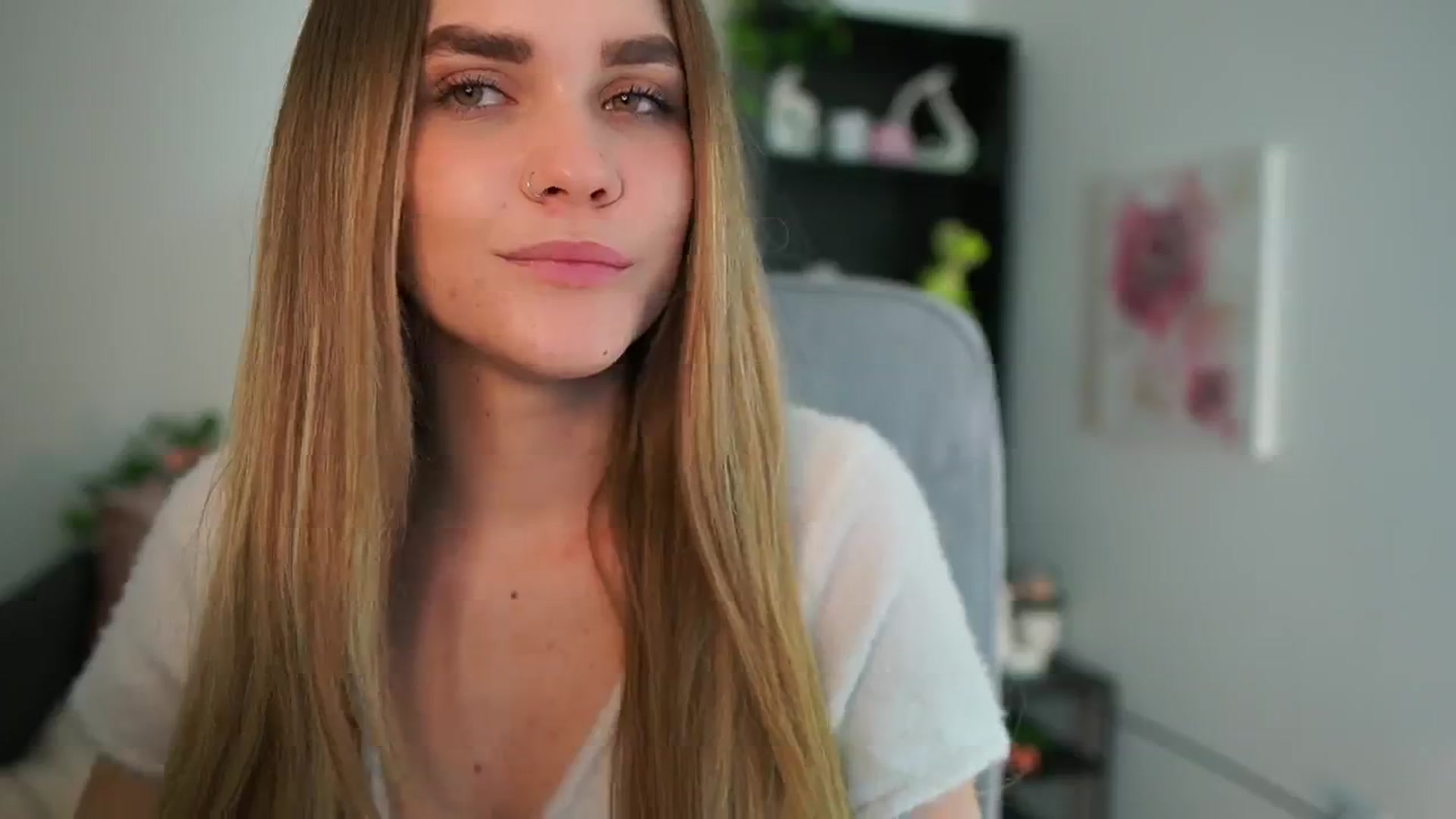 Gallery image thumbnail from Skyla_Novea_'s myfreecams stream on, 04/21/2024, 20:01 image 12 of 20