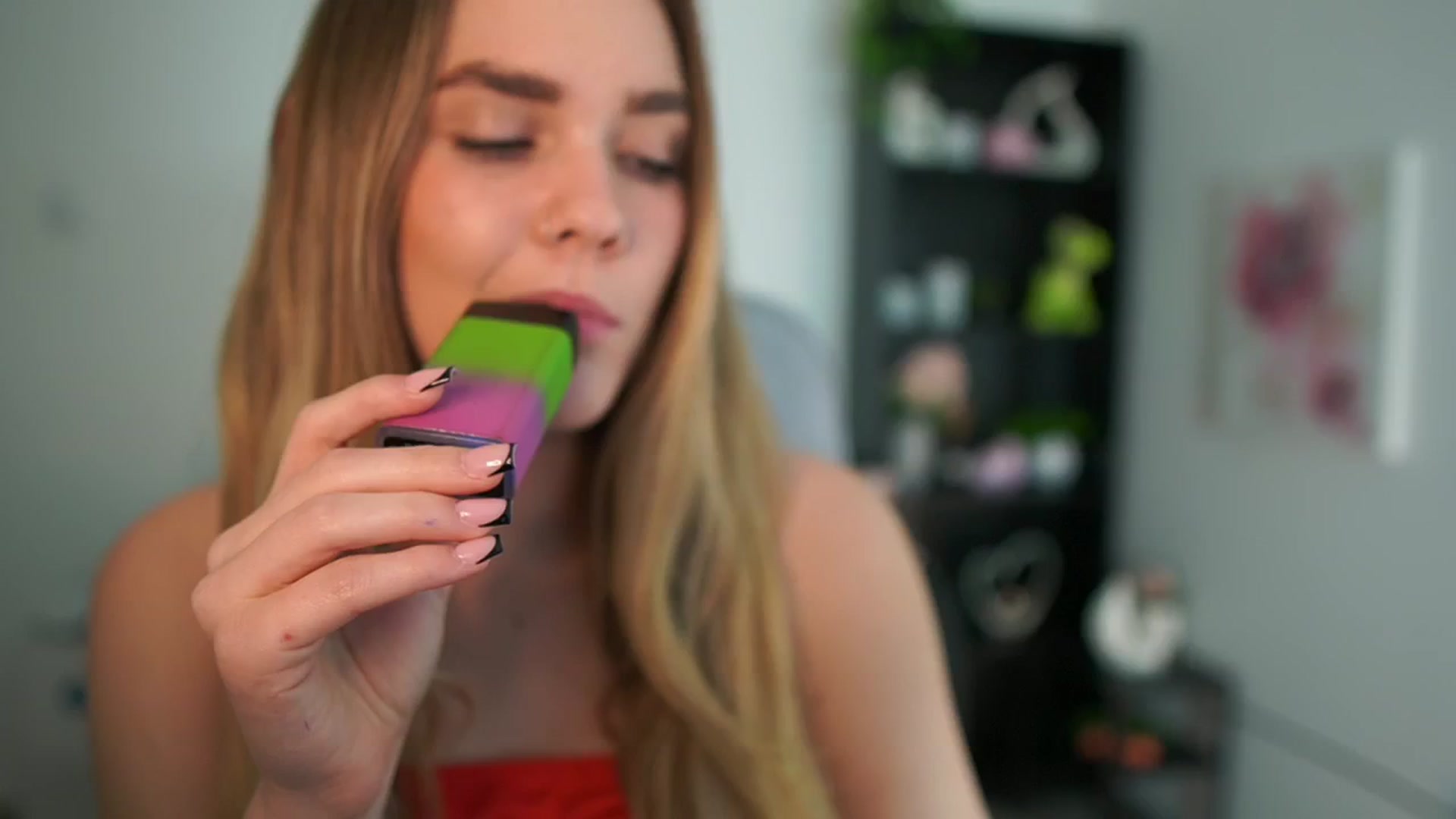 Gallery image thumbnail from Skyla_Novea_'s myfreecams stream on, 04/22/2024, 16:09 image 12 of 20