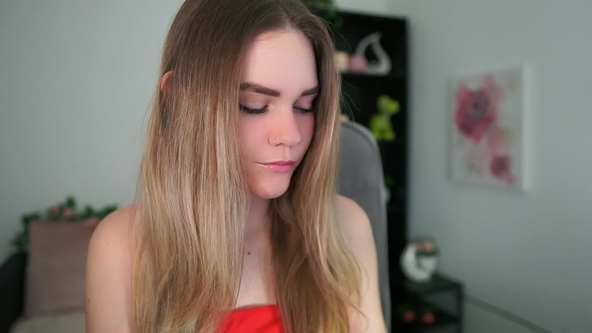 Gallery image thumbnail from Skyla_Novea_'s myfreecams stream on, 05/04/2024, 08:36 image 10 of 20