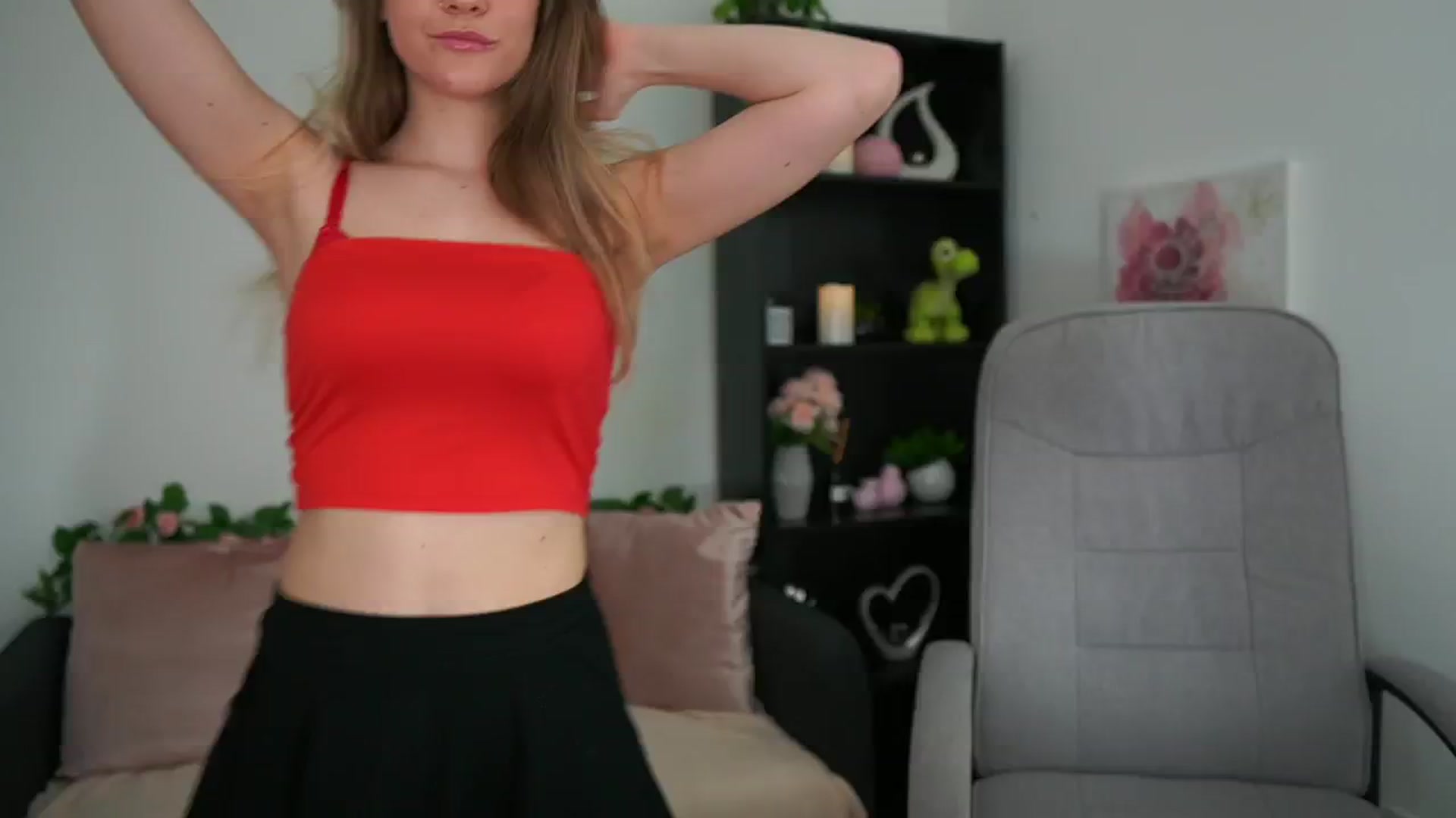 Gallery image thumbnail from Skyla_Novea_'s myfreecams stream on, 05/04/2024, 08:36 image 13 of 20