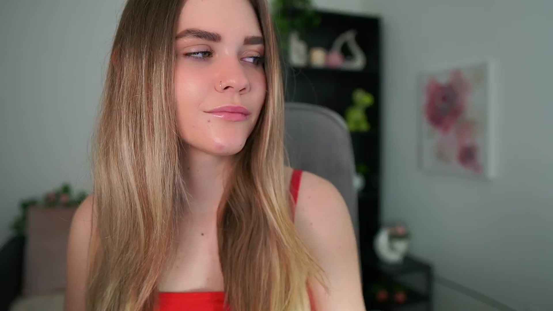 Gallery image thumbnail from Skyla_Novea_'s myfreecams stream on, 05/04/2024, 10:34 image 1 of 20