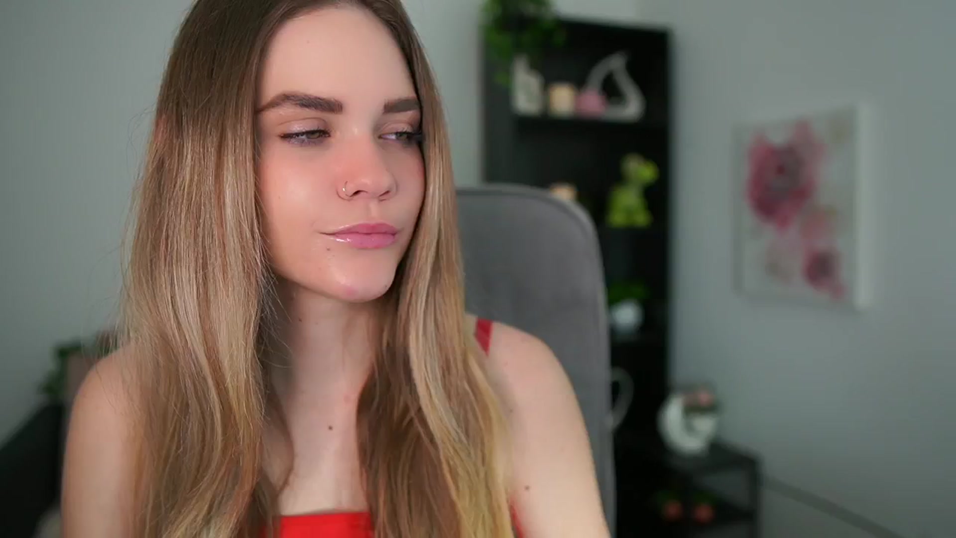 Gallery image thumbnail from Skyla_Novea_'s myfreecams stream on, 05/04/2024, 10:34 image 6 of 20