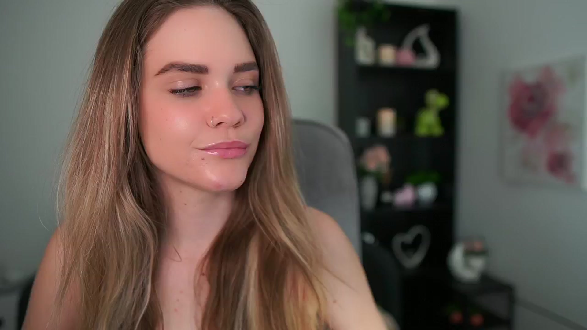 Gallery image thumbnail from Skyla_Novea_'s myfreecams stream on, 05/04/2024, 12:23 image 11 of 20