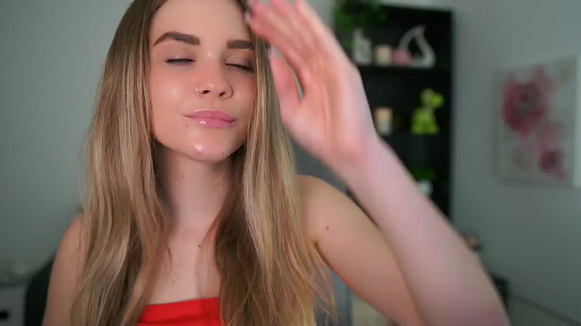 Gallery image thumbnail from Skyla_Novea_'s myfreecams stream on, 05/04/2024, 12:23 image 7 of 20
