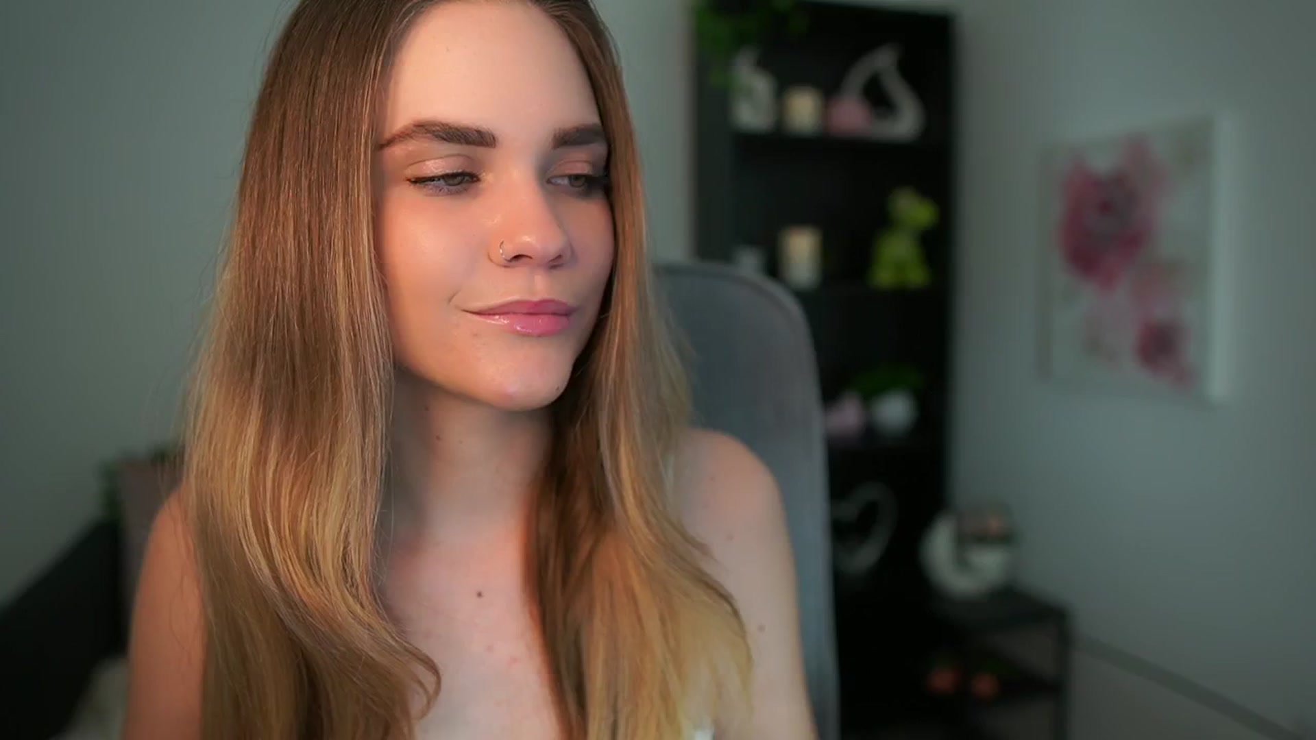 Gallery image thumbnail from Skyla_Novea_'s myfreecams stream on, 05/06/2024, 13:39 image 15 of 20