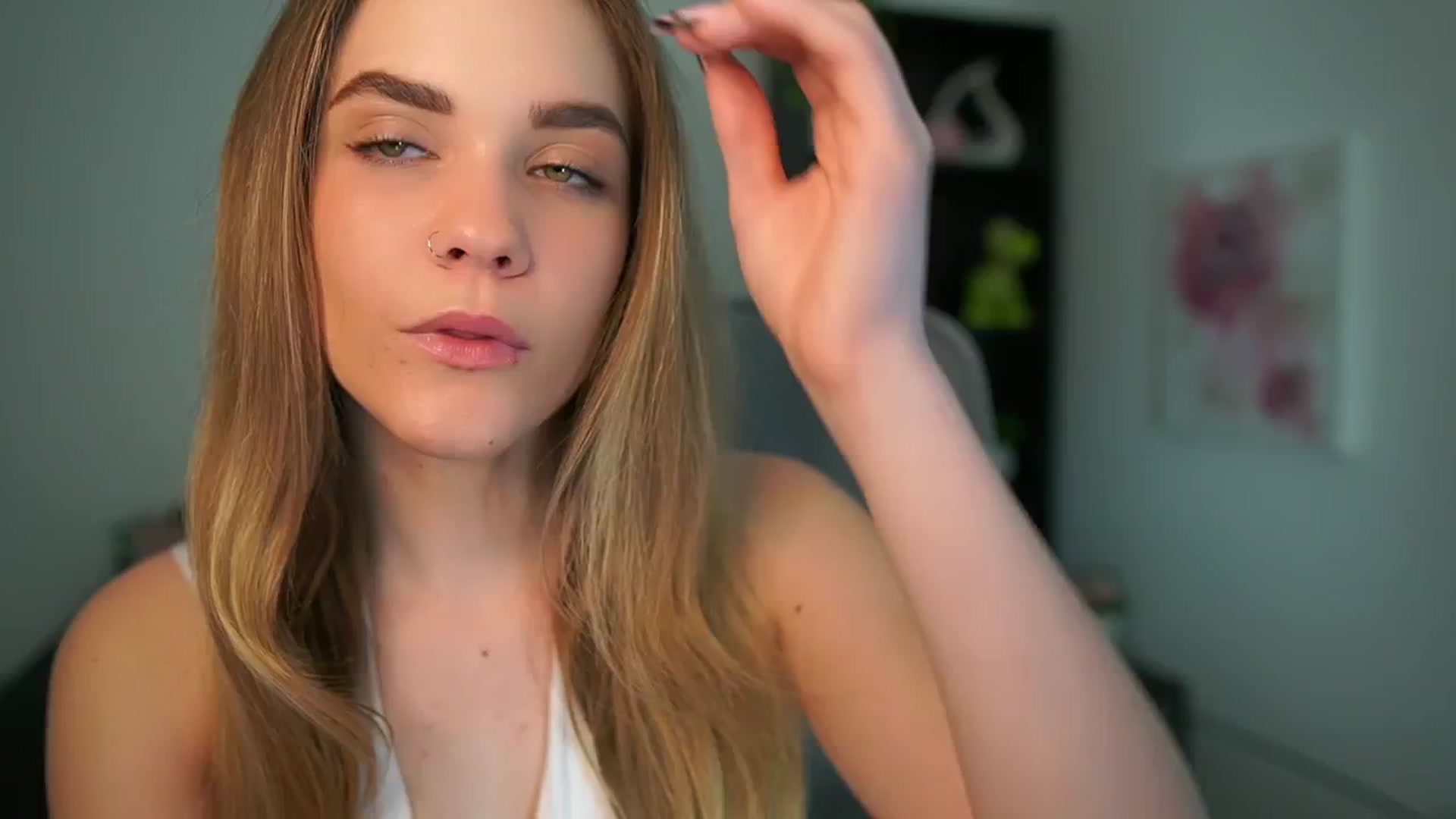 Gallery image thumbnail from Skyla_Novea_'s myfreecams stream on, 05/06/2024, 13:39 image 6 of 20