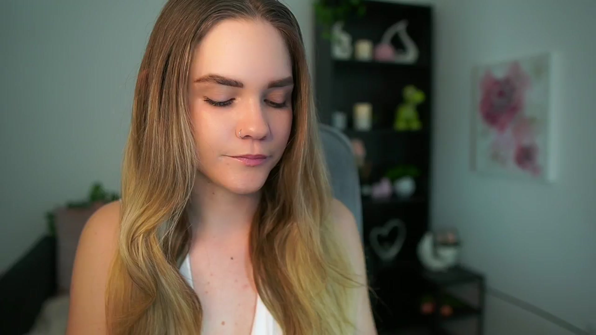 Gallery image thumbnail from Skyla_Novea_'s myfreecams stream on, 05/06/2024, 14:37 image 3 of 20