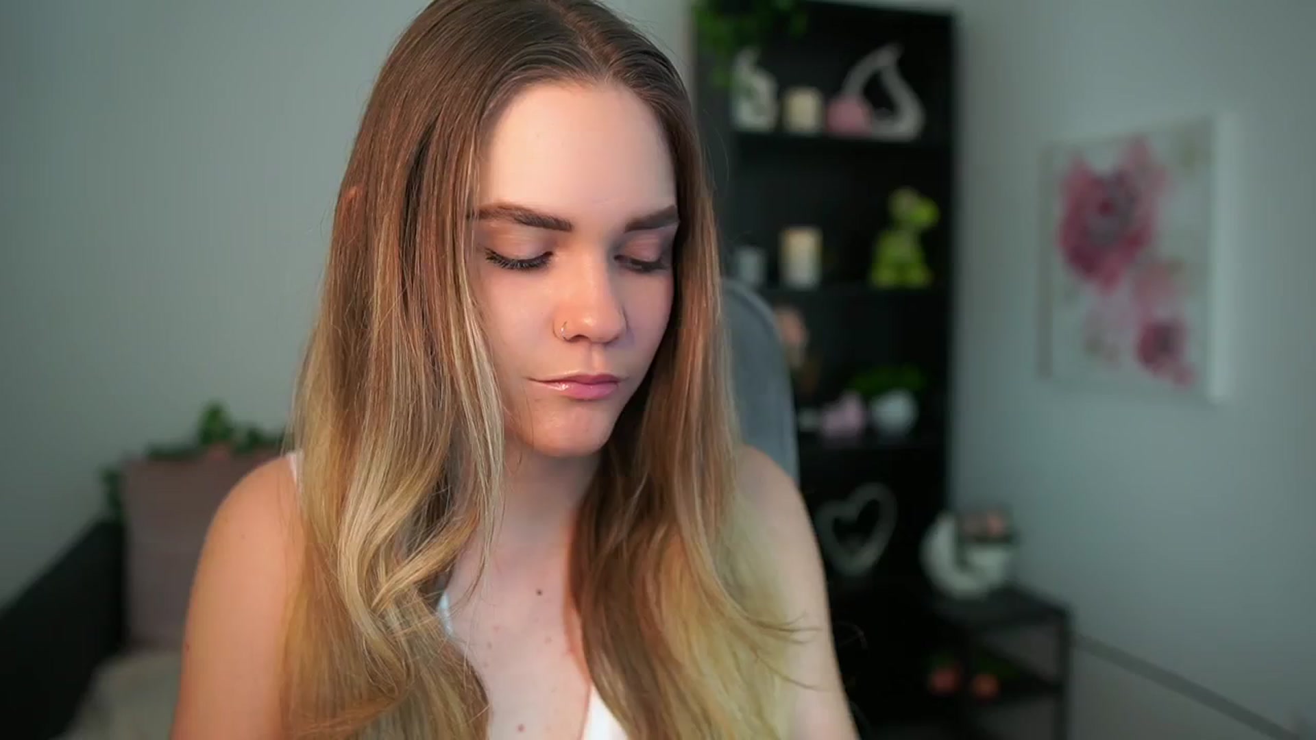 Gallery image thumbnail from Skyla_Novea_'s myfreecams stream on, 05/06/2024, 14:37 image 5 of 20