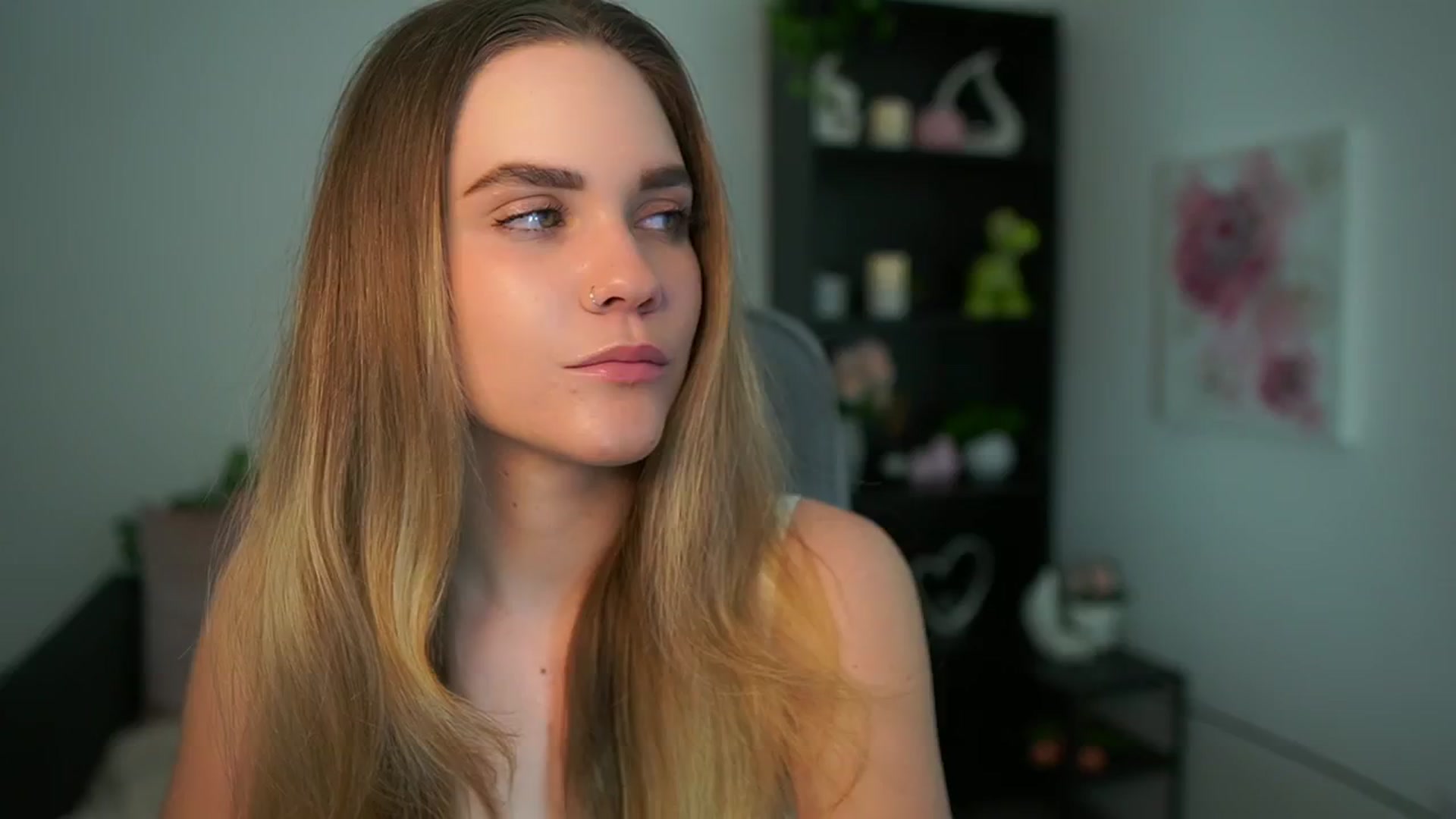 Gallery image thumbnail from Skyla_Novea_'s myfreecams stream on, 05/06/2024, 15:24 image 2 of 20