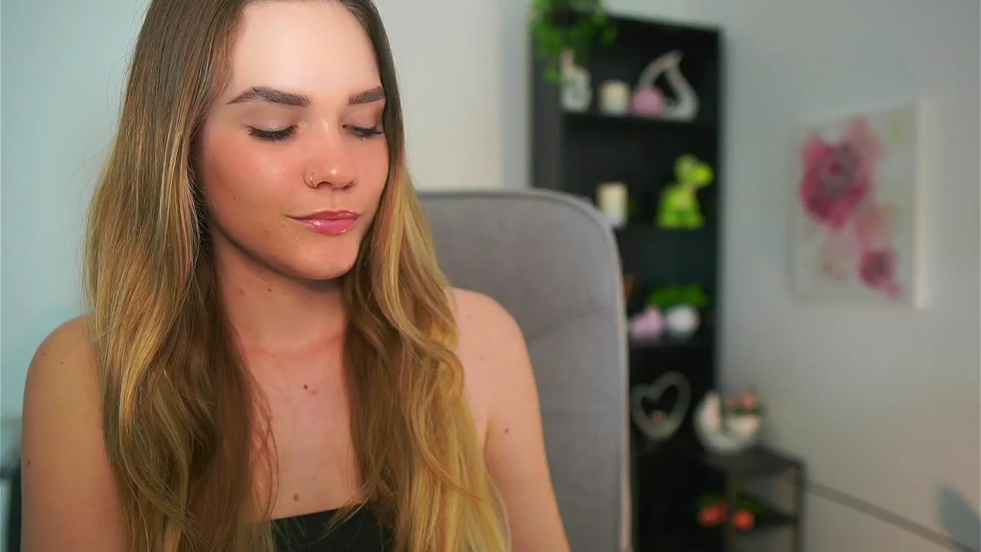 Gallery image thumbnail from Skyla_Novea_'s myfreecams stream on, 05/10/2024, 20:48 image 10 of 20