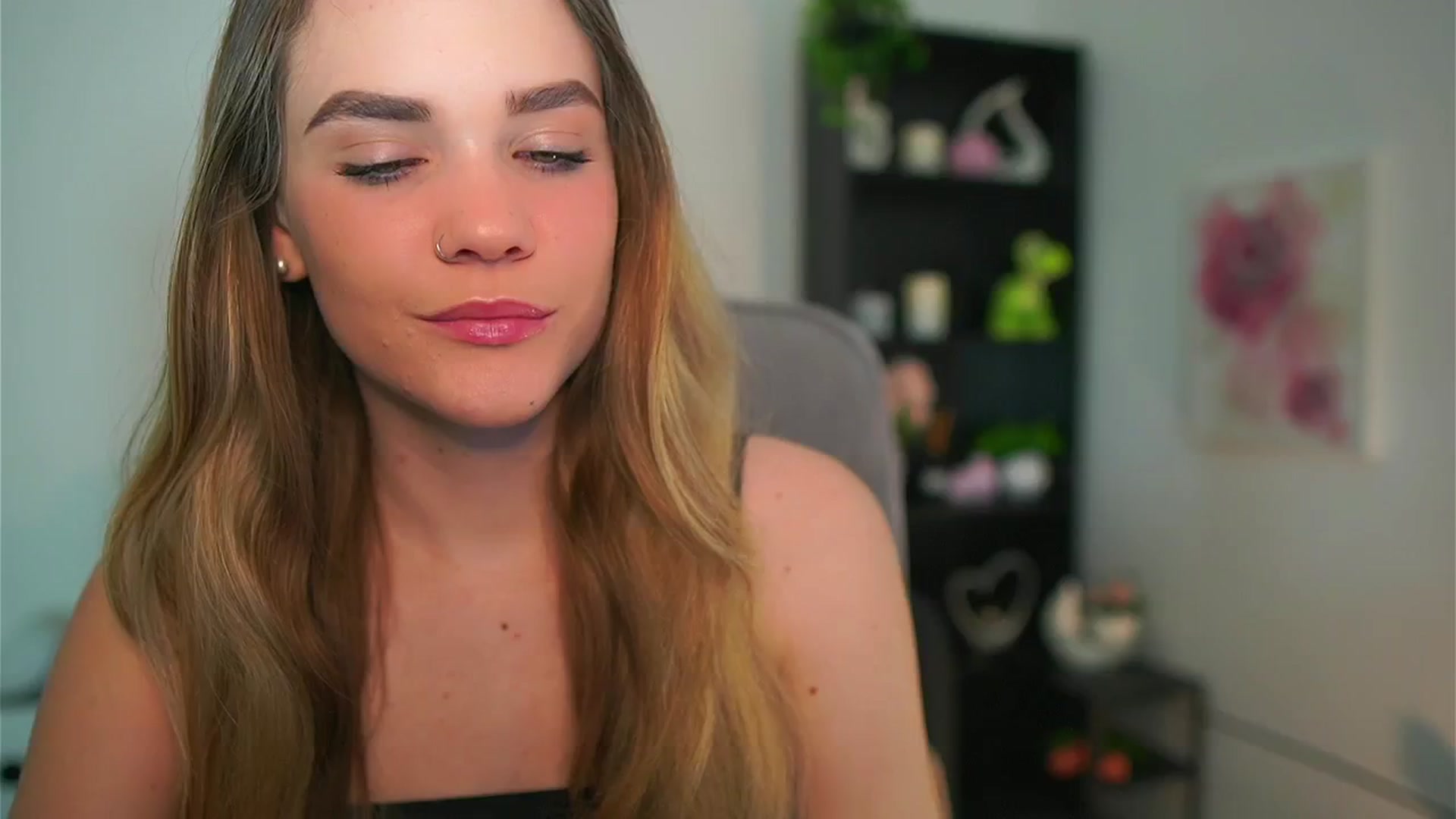 Gallery image thumbnail from Skyla_Novea_'s myfreecams stream on, 05/11/2024, 09:45 image 1 of 20