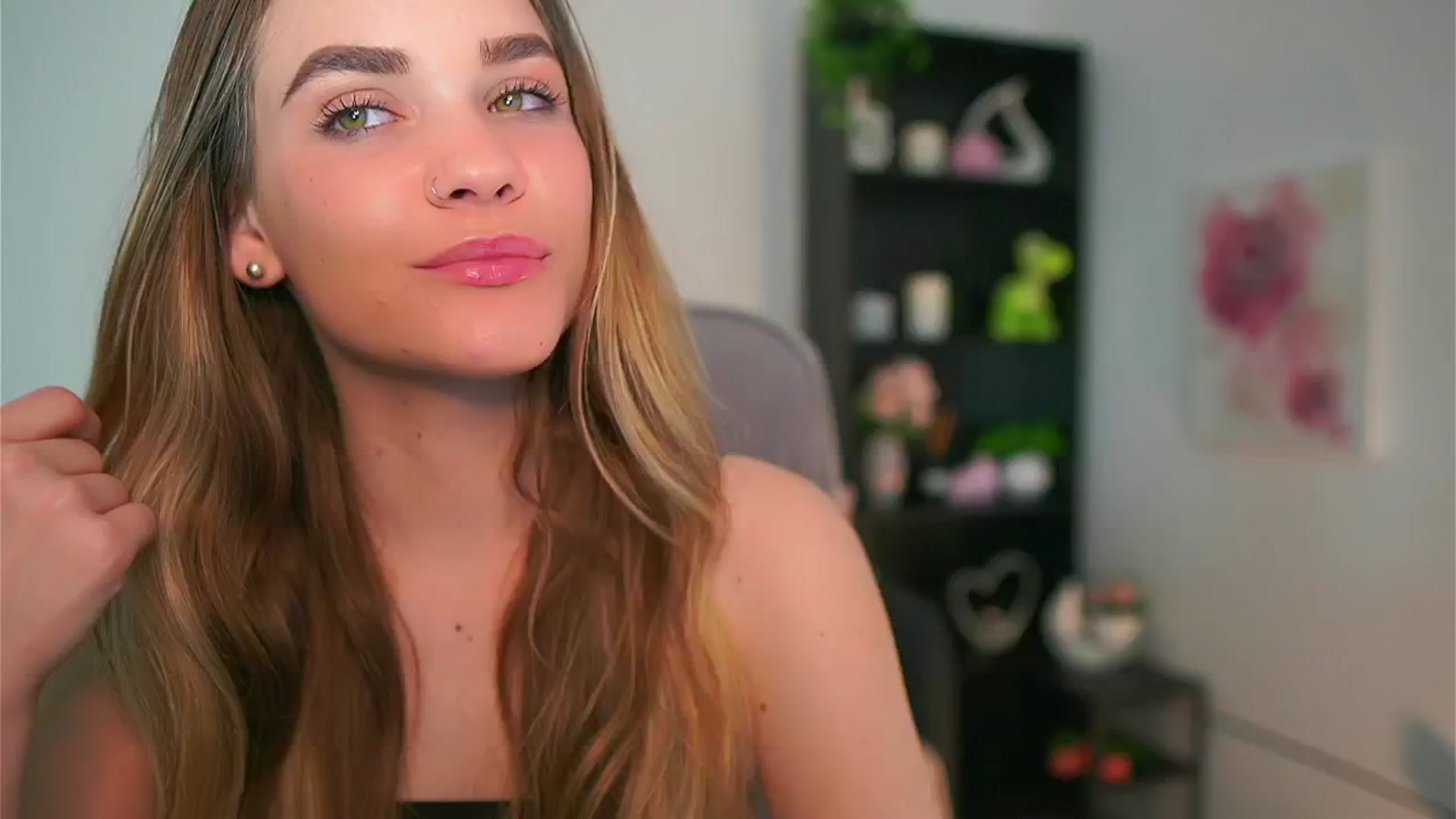 Gallery image thumbnail from Skyla_Novea_'s myfreecams stream on, 05/11/2024, 09:45 image 8 of 20