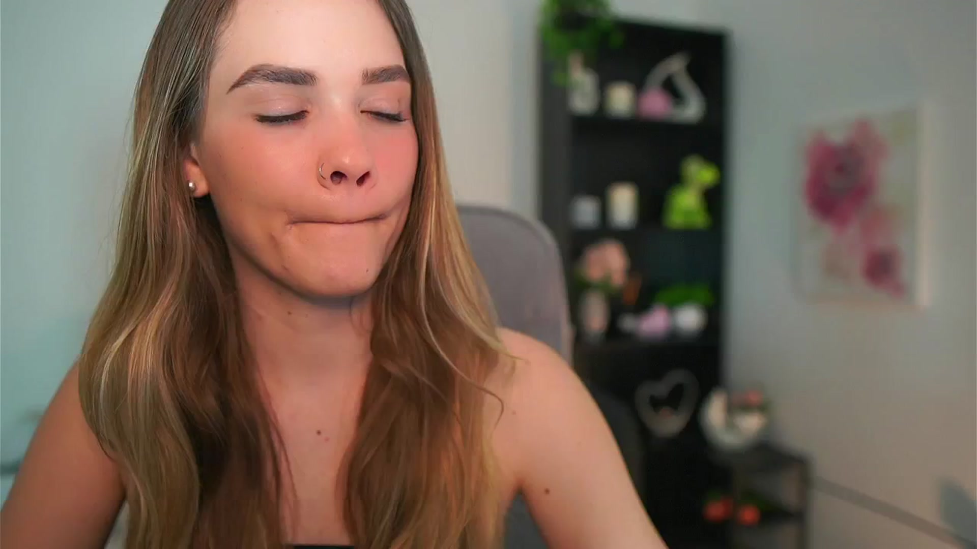 Gallery image thumbnail from Skyla_Novea_'s myfreecams stream on, 05/11/2024, 09:45 image 10 of 20