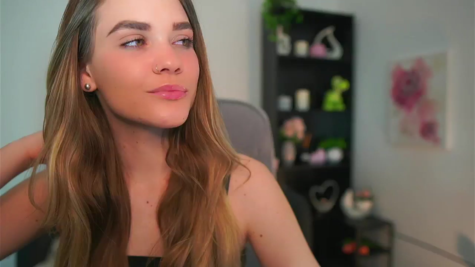 Gallery image thumbnail from Skyla_Novea_'s myfreecams stream on, 05/11/2024, 09:45 image 9 of 20