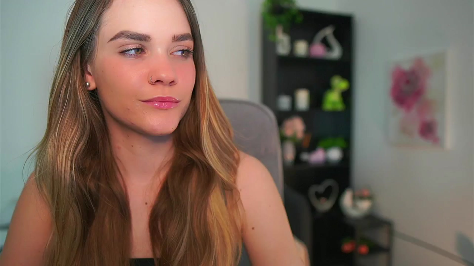 Gallery image thumbnail from Skyla_Novea_'s myfreecams stream on, 05/11/2024, 11:56 image 4 of 20