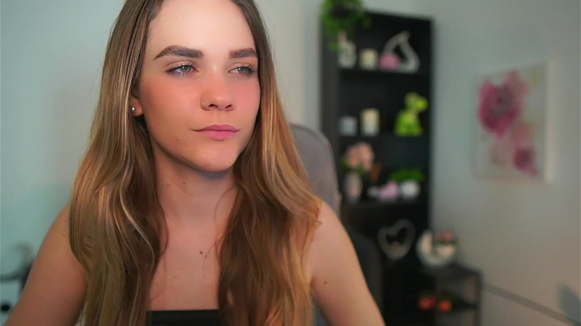 Gallery image thumbnail from Skyla_Novea_'s myfreecams stream on, 05/11/2024, 11:56 image 1 of 20