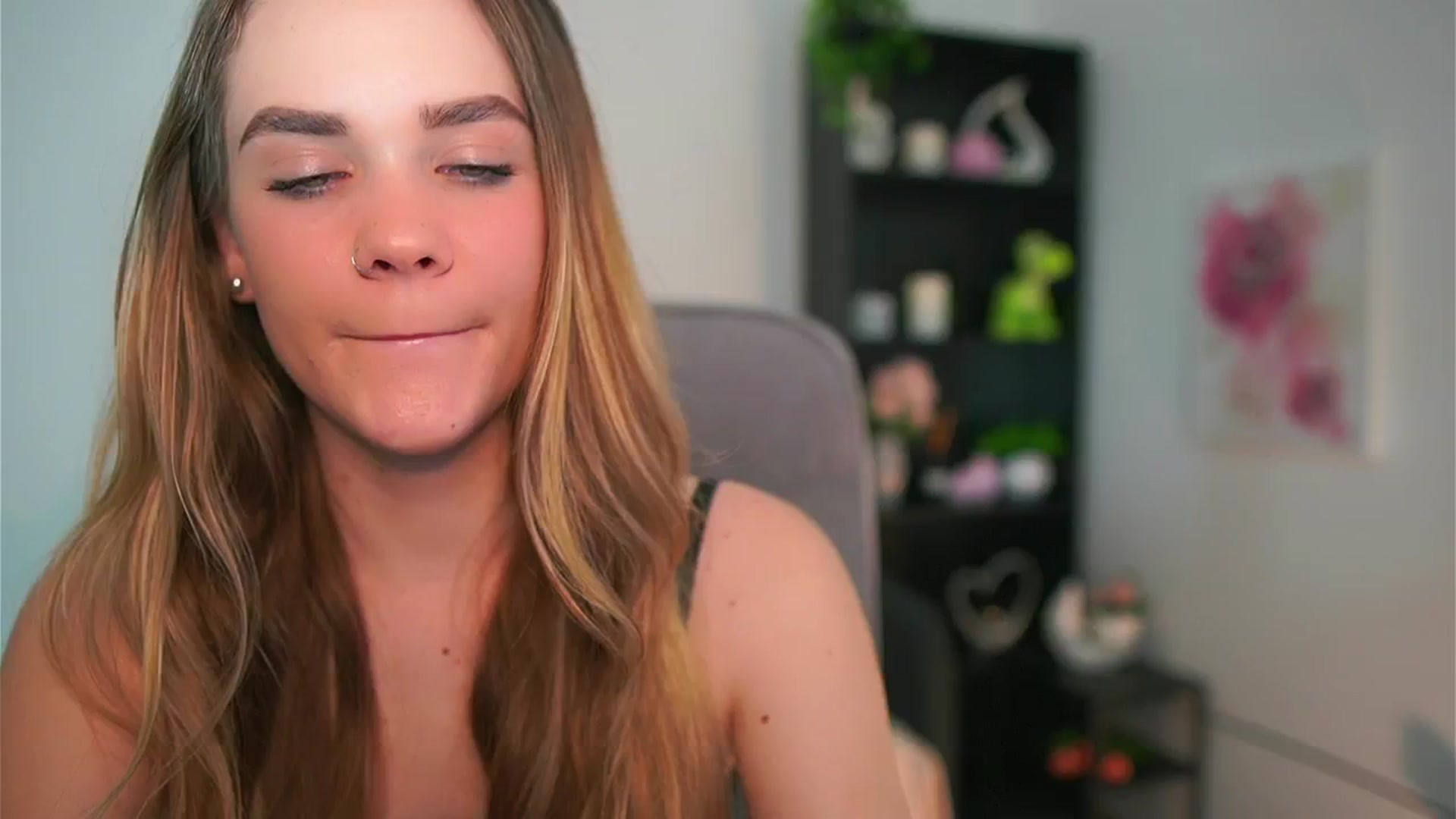 Gallery image thumbnail from Skyla_Novea_'s myfreecams stream on, 05/11/2024, 11:56 image 5 of 20