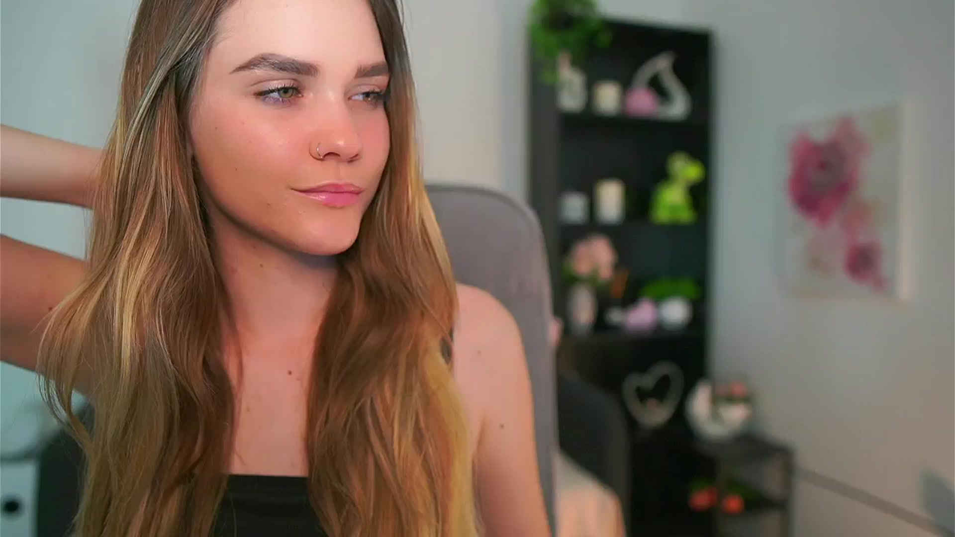 Gallery image thumbnail from Skyla_Novea_'s myfreecams stream on, 05/11/2024, 12:58 image 9 of 20