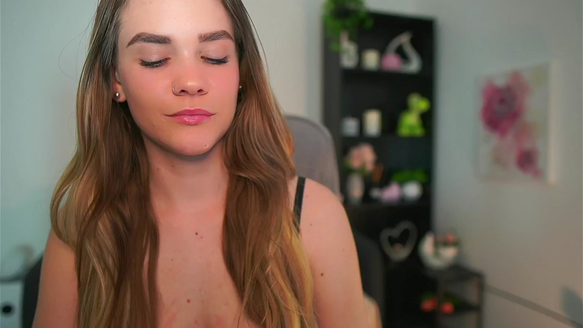 Gallery image thumbnail from Skyla_Novea_'s myfreecams stream on, 05/11/2024, 12:58 image 16 of 20