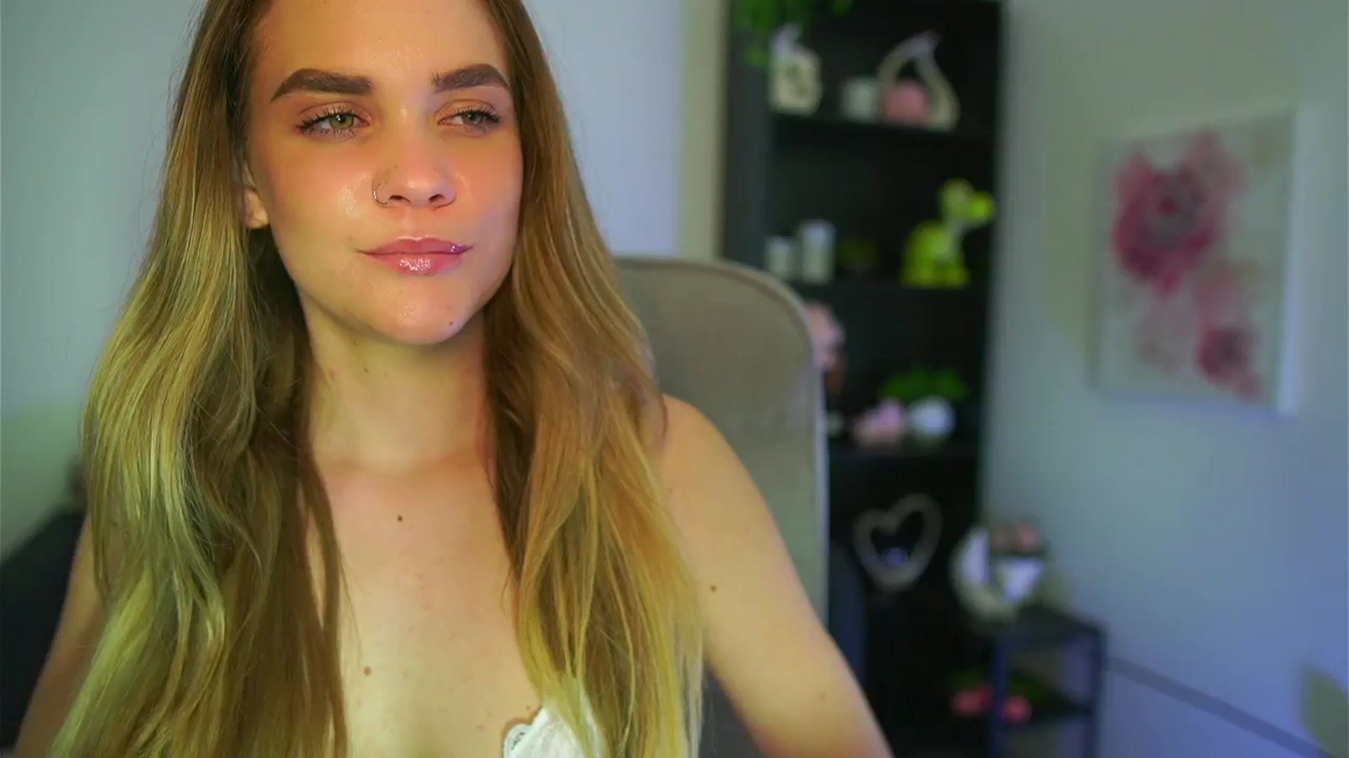Gallery image thumbnail from Skyla_Novea_'s myfreecams stream on, 05/13/2024, 21:35 image 11 of 20