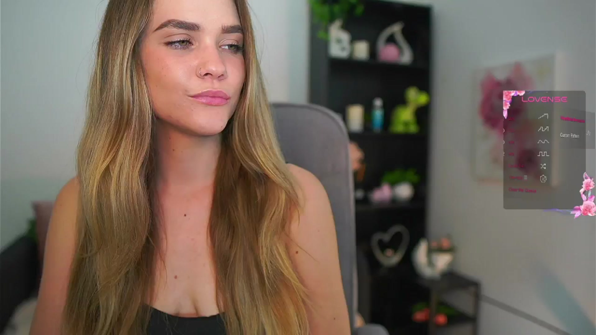 Gallery image thumbnail from Skyla_Novea_'s myfreecams stream on, 05/14/2024, 20:58 image 3 of 20