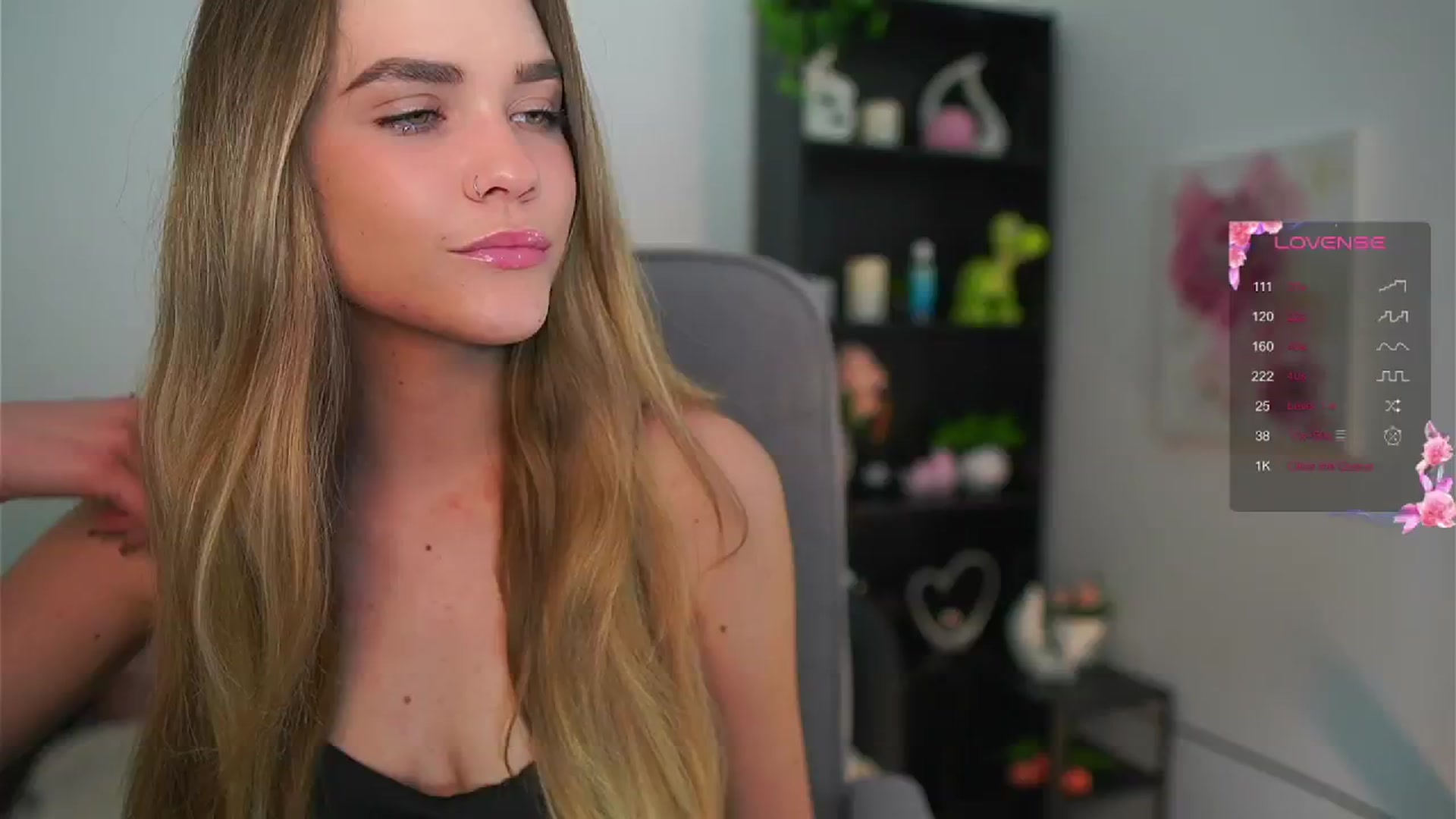 Gallery image thumbnail from Skyla_Novea_'s myfreecams stream on, 05/14/2024, 20:58 image 1 of 20