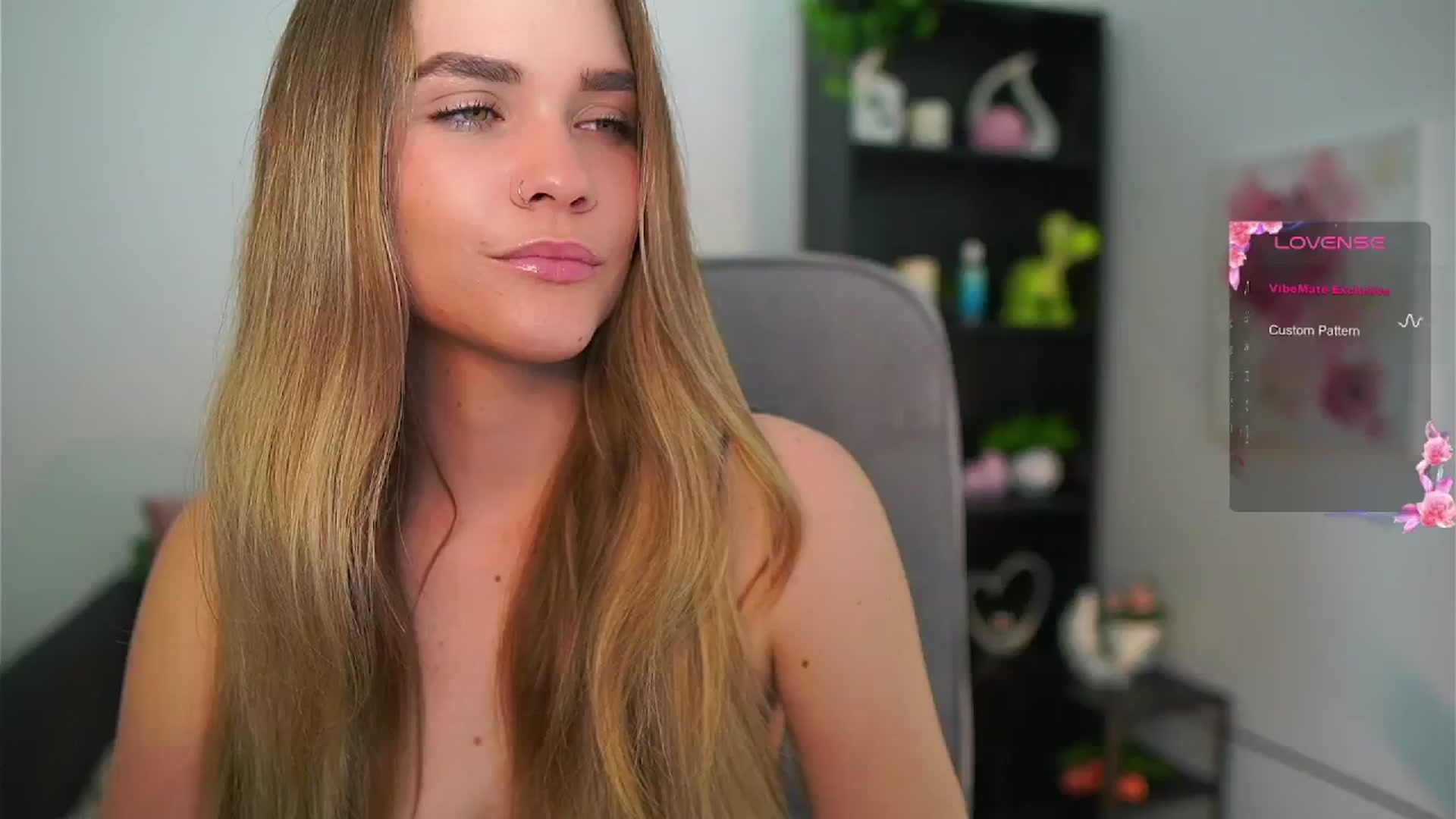 Gallery image thumbnail from Skyla_Novea_'s myfreecams stream on, 05/14/2024, 20:58 image 7 of 20
