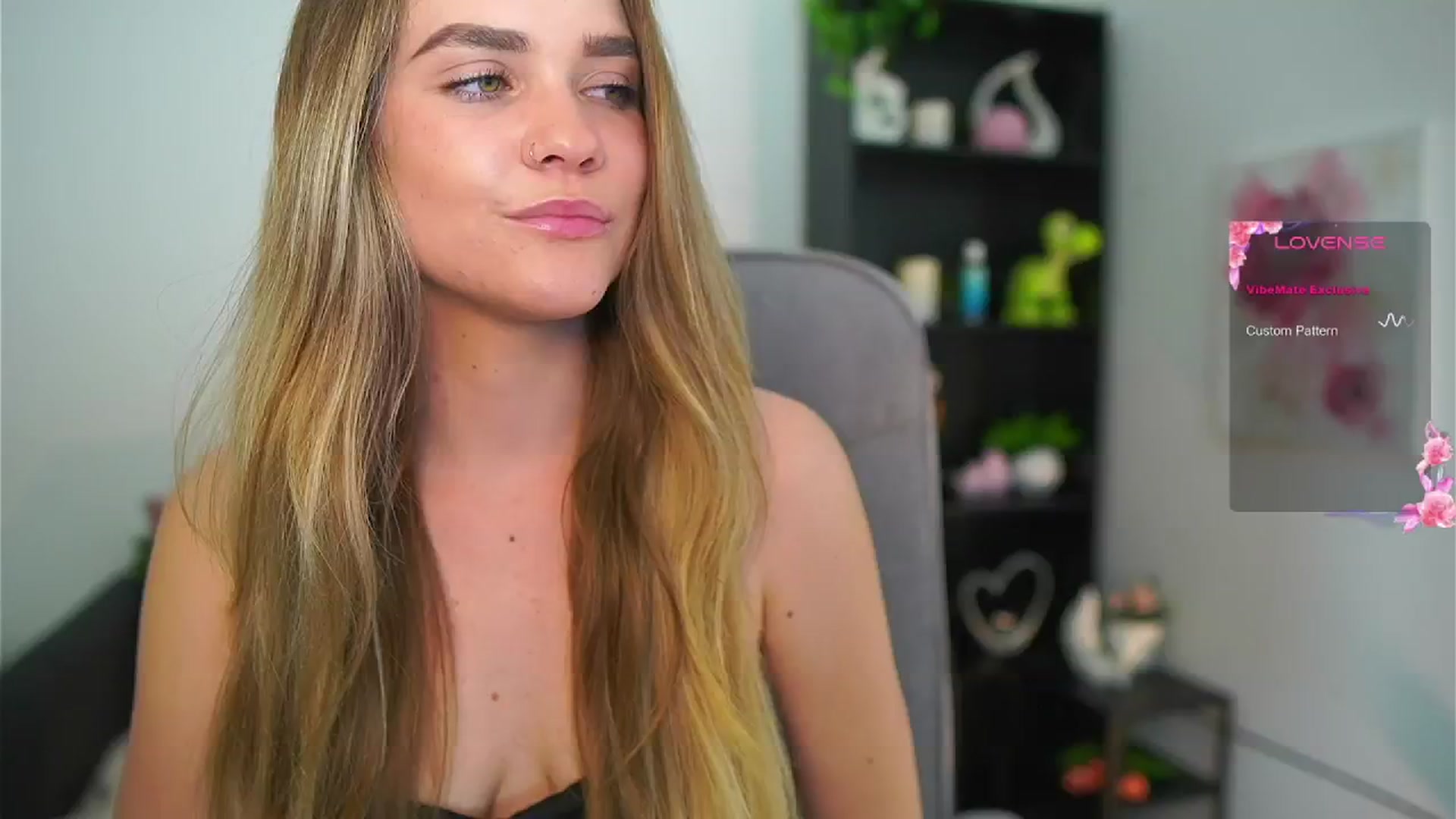 Gallery image thumbnail from Skyla_Novea_'s myfreecams stream on, 05/14/2024, 20:58 image 11 of 20