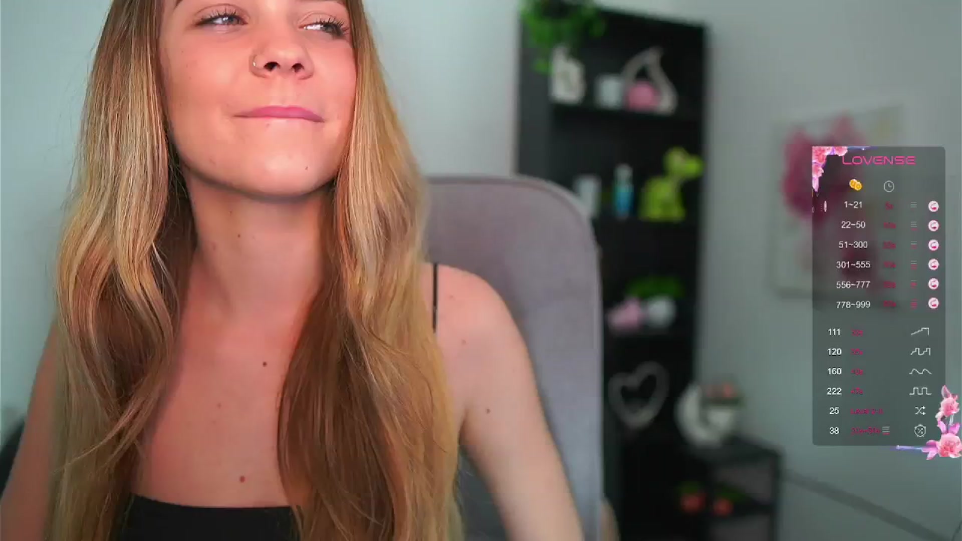 Gallery image thumbnail from Skyla_Novea_'s myfreecams stream on, 05/16/2024, 10:49 image 12 of 20